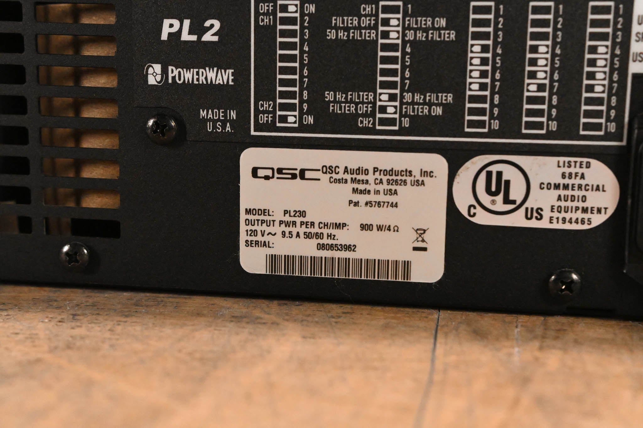 QSC PL230 PowerLight 2 Series 2-Channel 1500W Power Amplifier