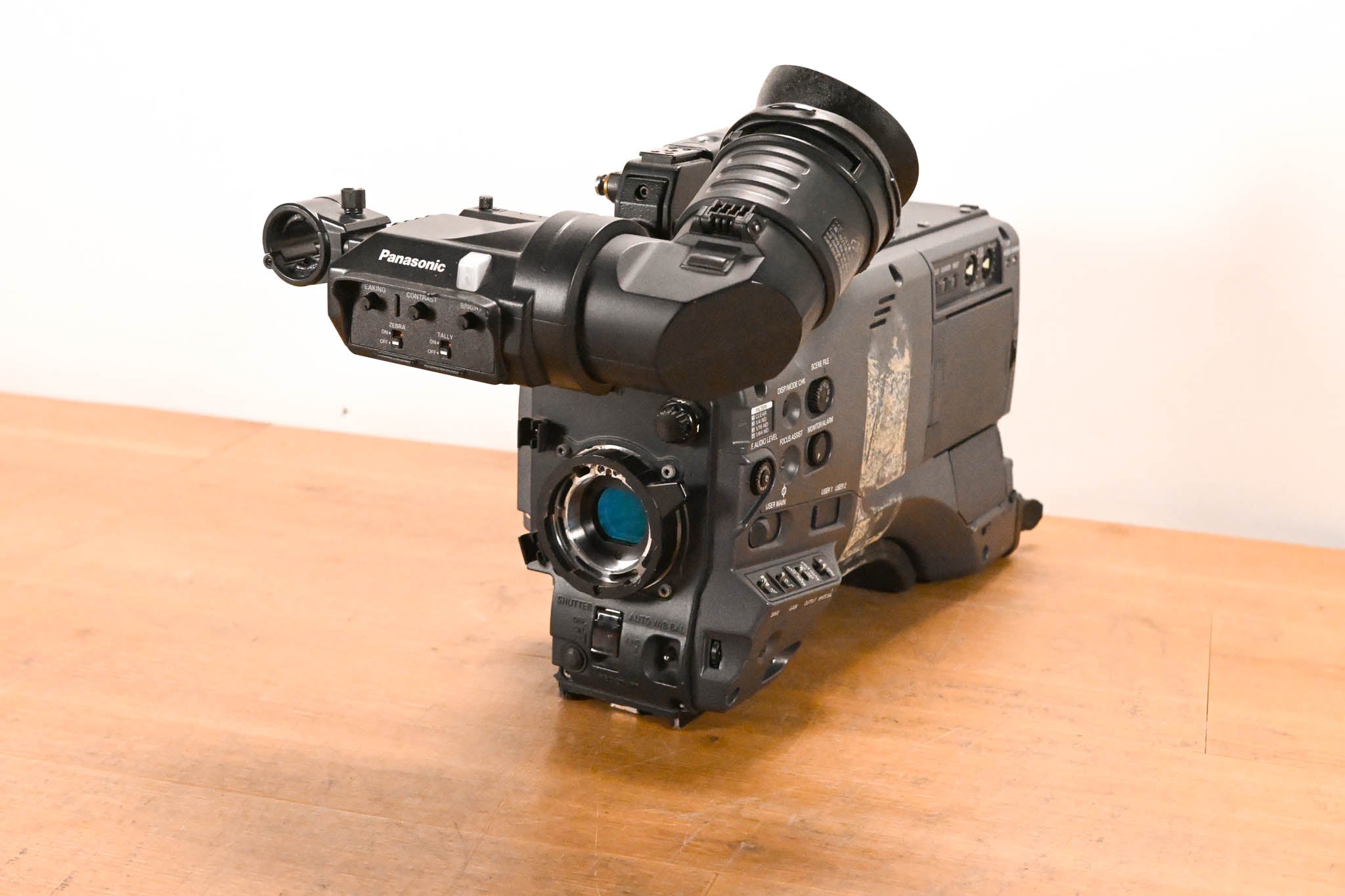 Panasonic AG-HPX500P 2/3" Shoulder-Mounted P2HD Camcorder