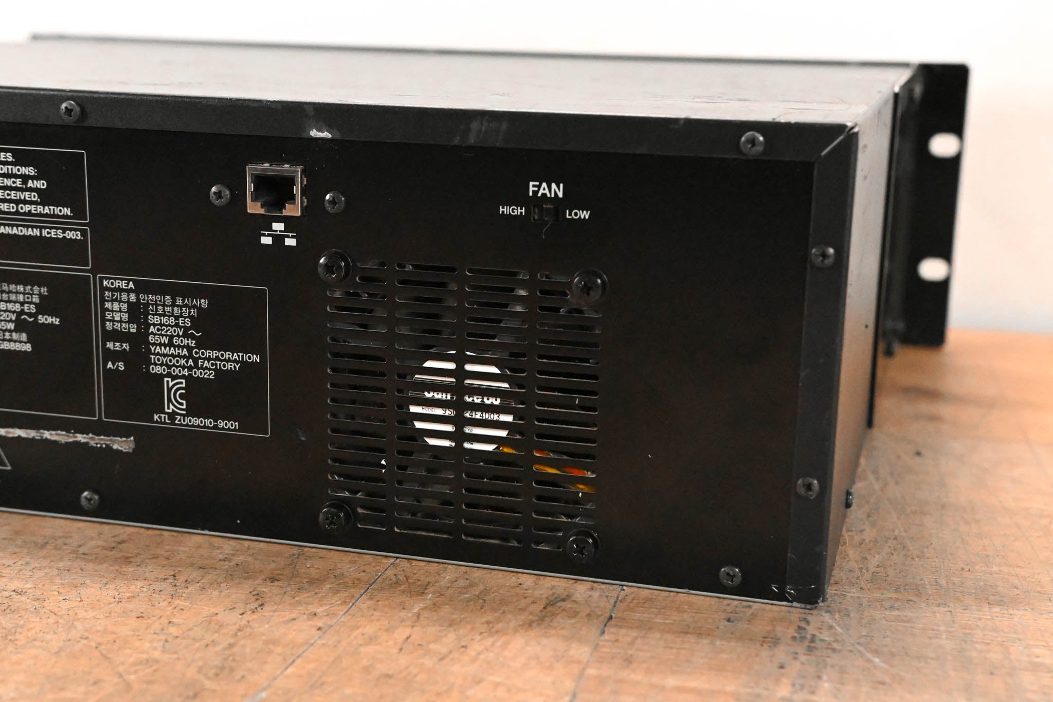 Yamaha SB168-ES 16-Channel EtherSound Stage Box