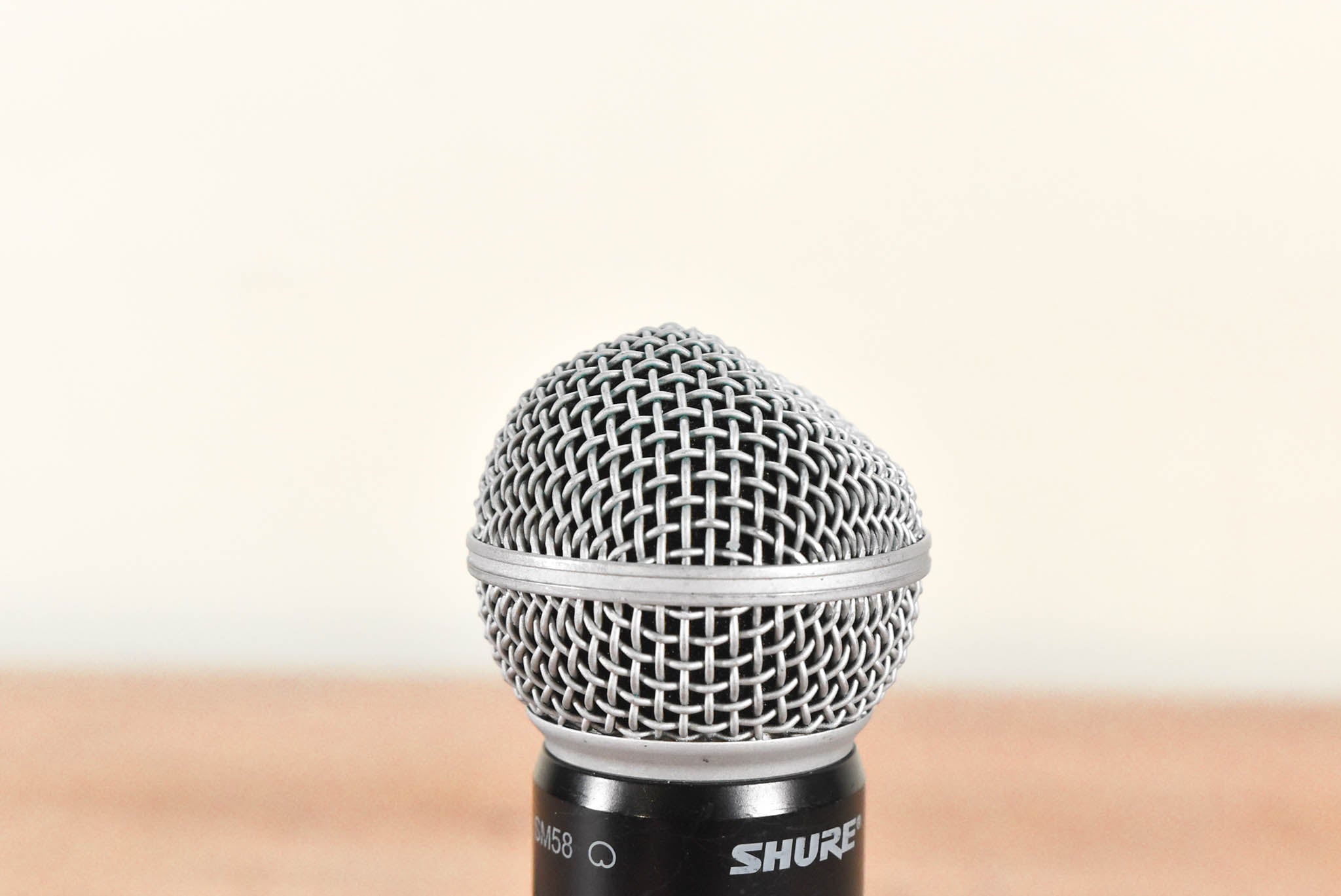 Shure ULXP24/58 Handheld Wireless System - J1 Band (NO POWER SUPPLY)