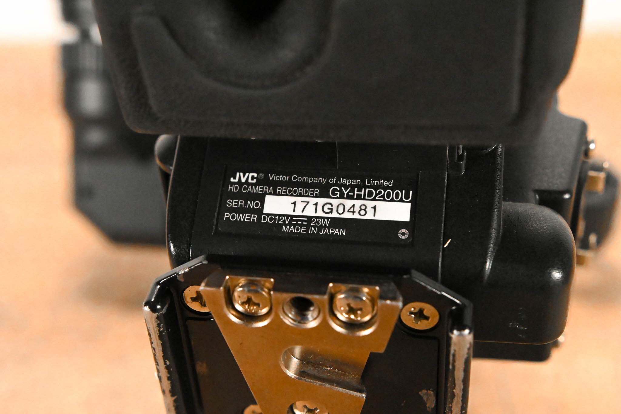 JVC GY-HD200U 1/3" 3-CCD Professional HDV Camcorder