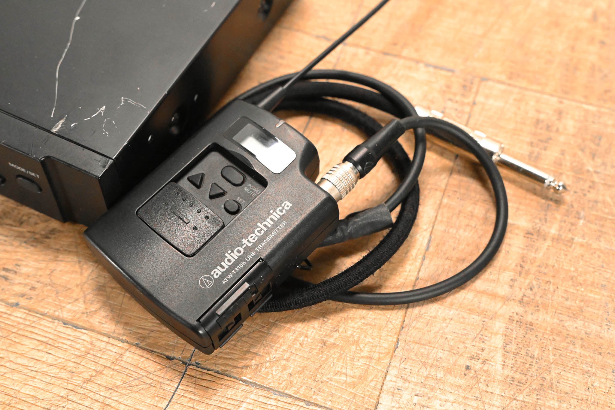 Audio-Technica ATW-R3100bl Receiver w/ Bodypack - 482-507 MHz (NO PSU)
