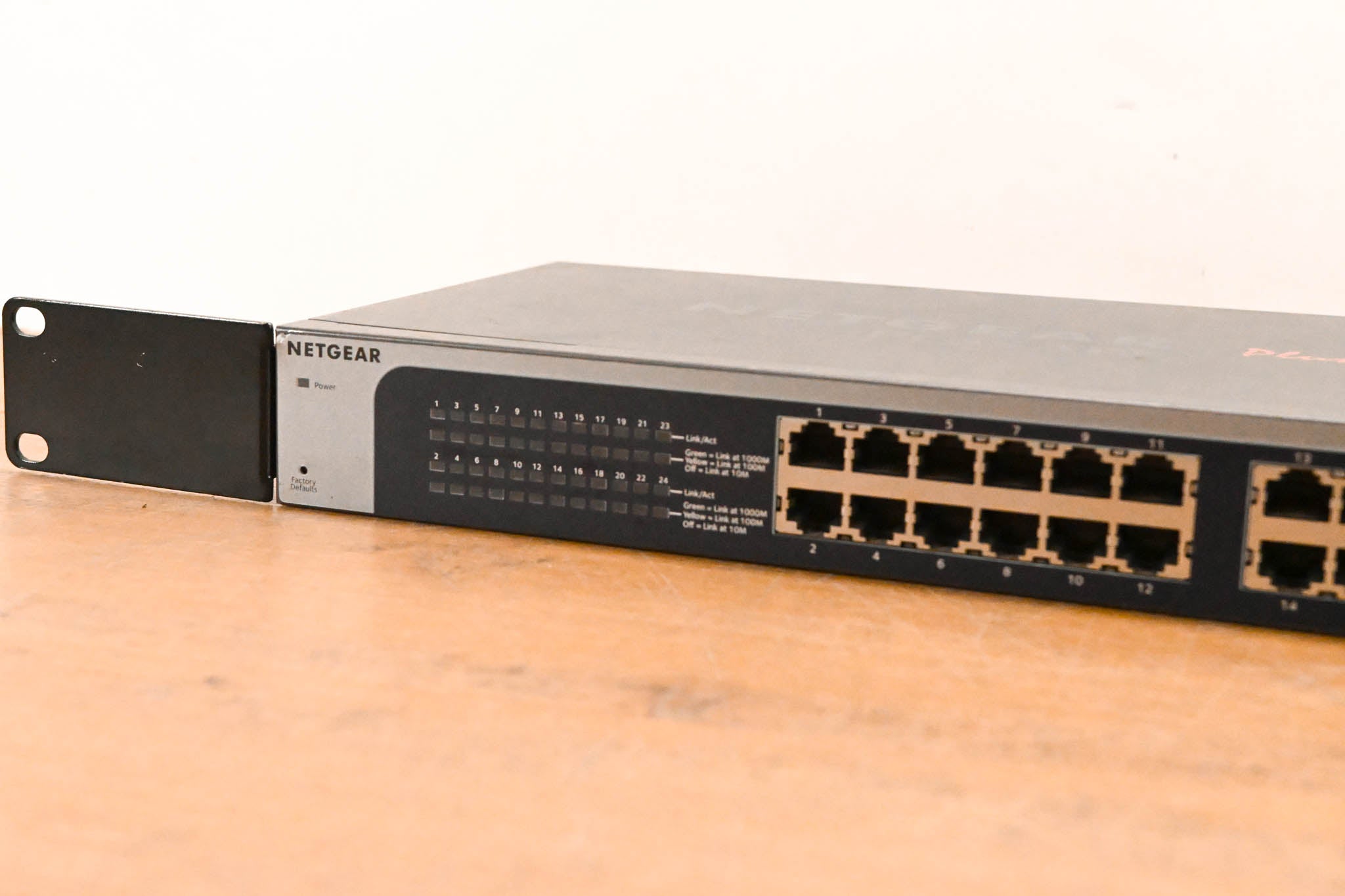 NETGEAR JGS524Ev2 ProSAFE Plus Switch 24-Port Gigabit Switch