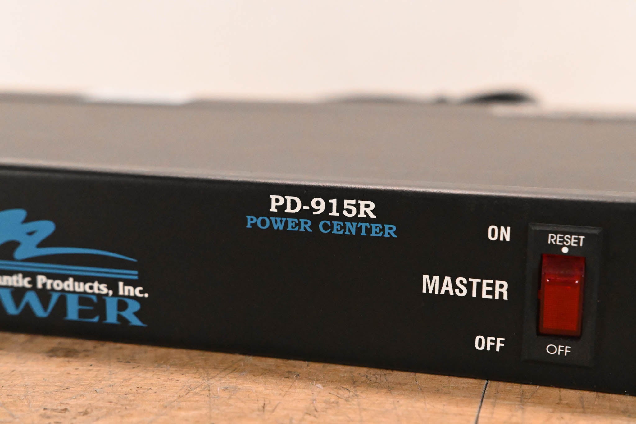 Middle Atlantic PD-915R 9-Outlet Rackmount Power Distribution Unit