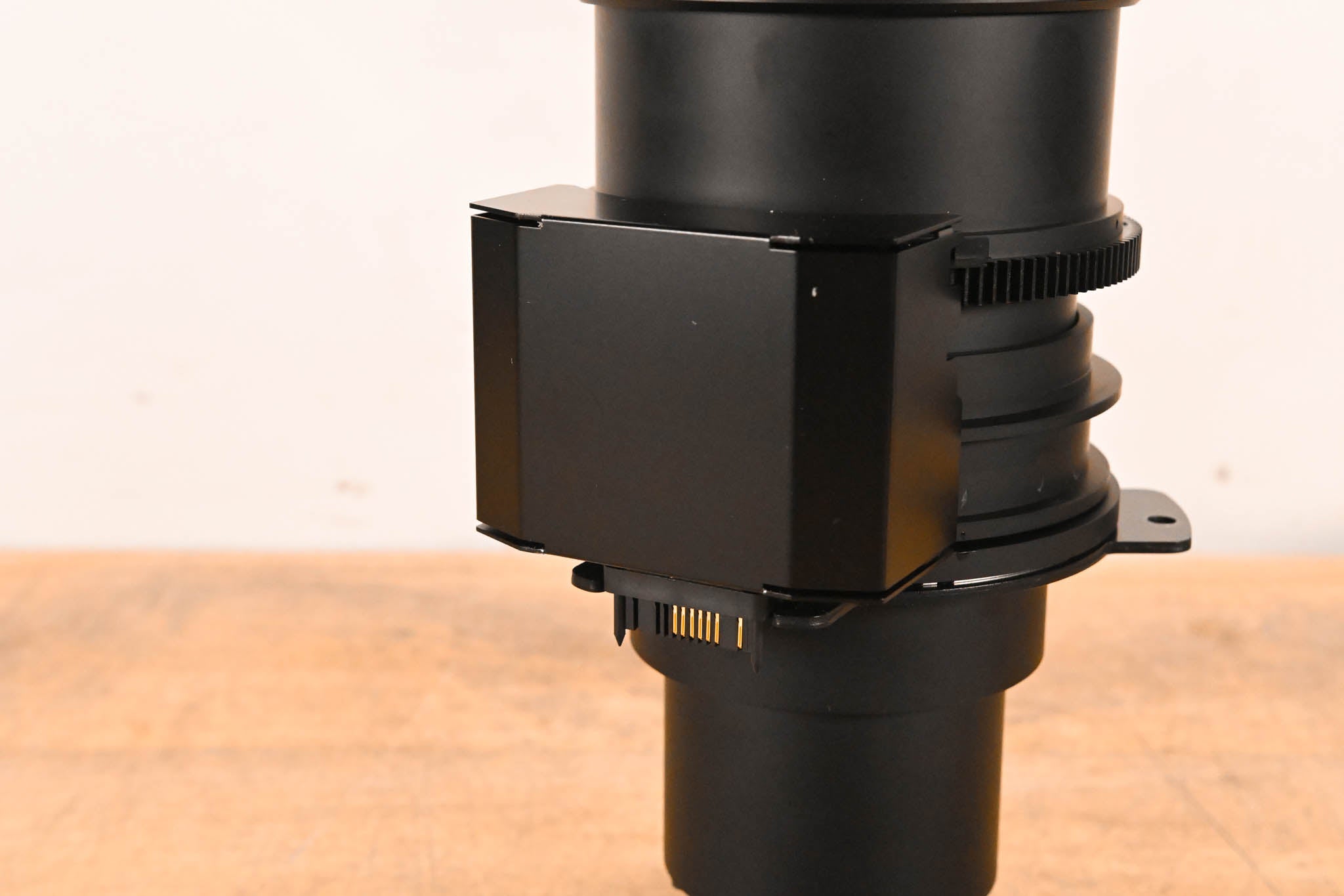 Christie ILS Lens 0.73:1 SX+ / 0.67:1 HD 0.95" 3-Chip Lens