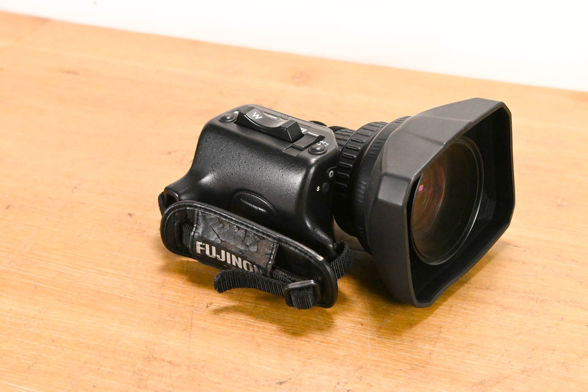 Fujinon Th16x5.5BRMU 1/3" Broadcast Zoom Lens - 1:1.4/5.5-88mm