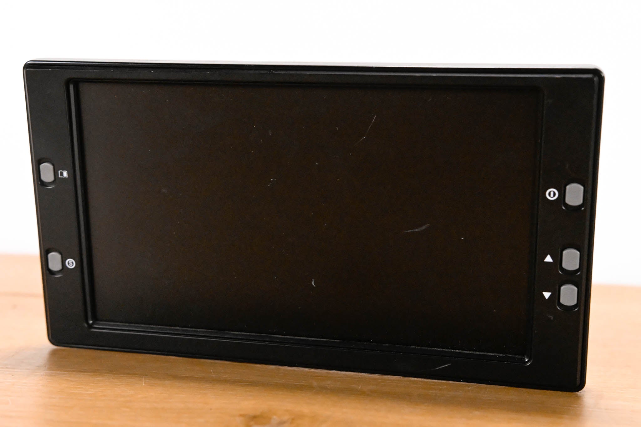 VariZoom VZ-TFT7 7″ LCD Monitor (NO POWER SUPPLY)