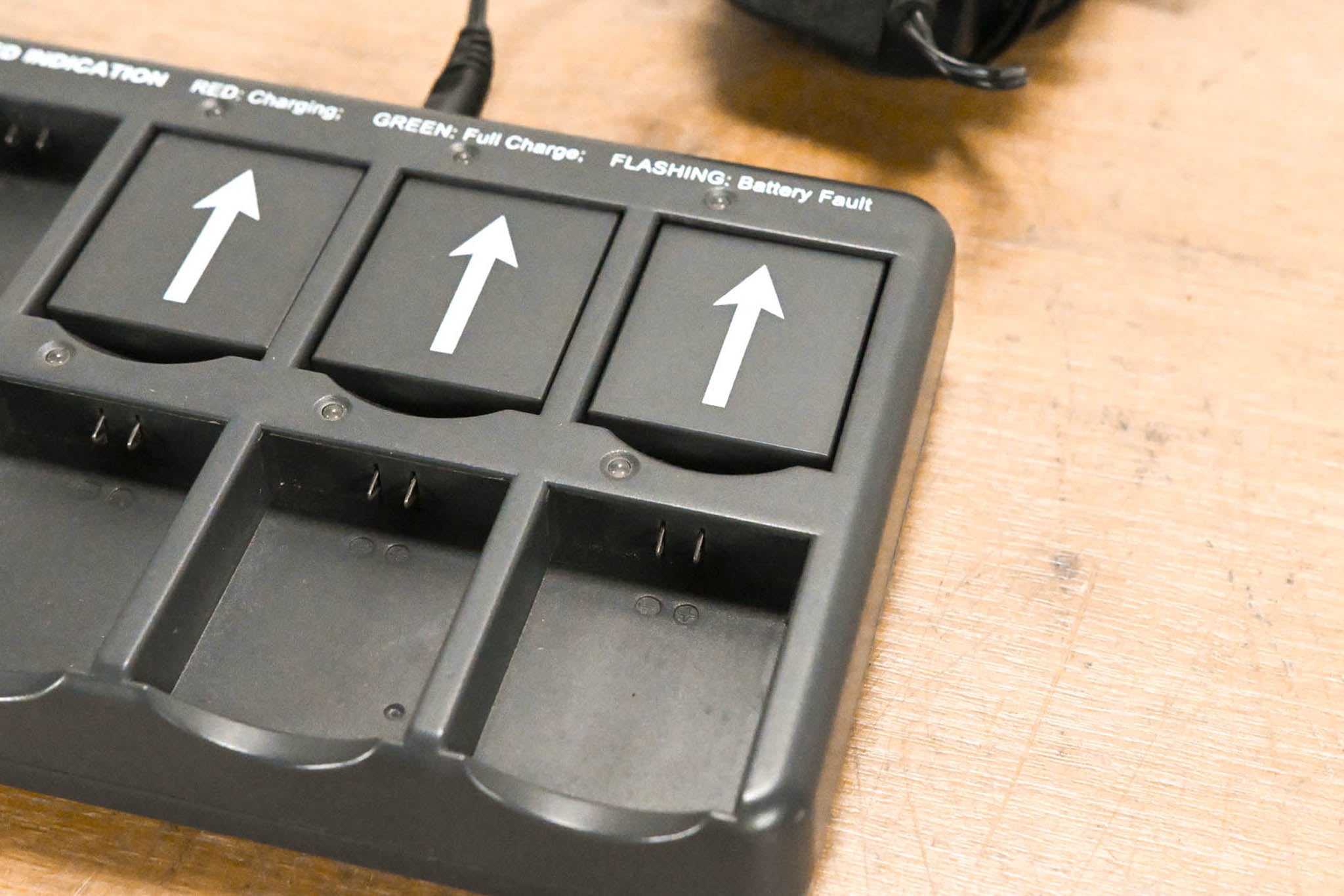 Eartec CH-LX8E UltraLITE HD HUB 8-Port Multi-Charger w/ Batteries