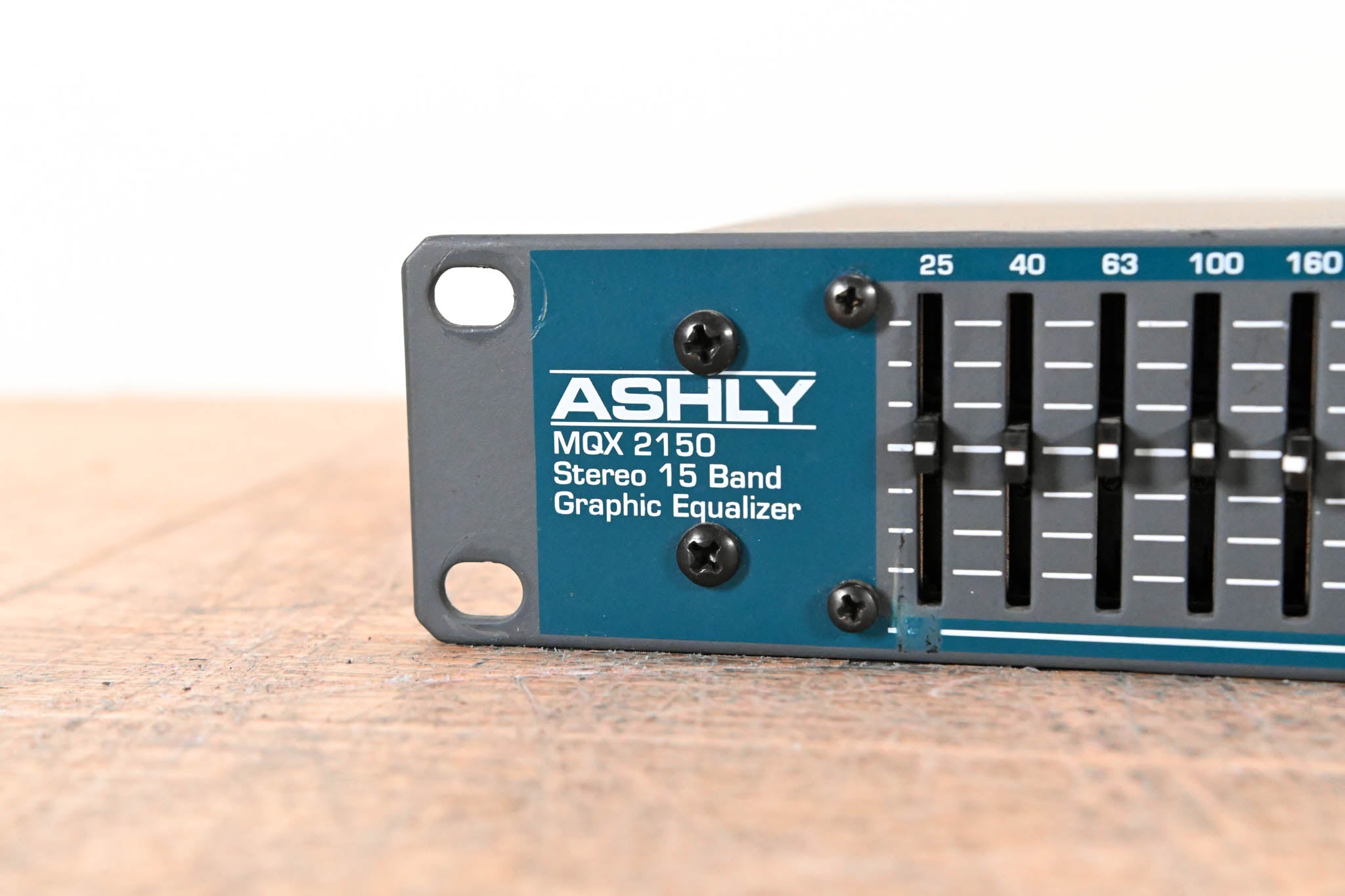 Ashly MQX-2150 Stereo 15-Band Graphic Equalizer