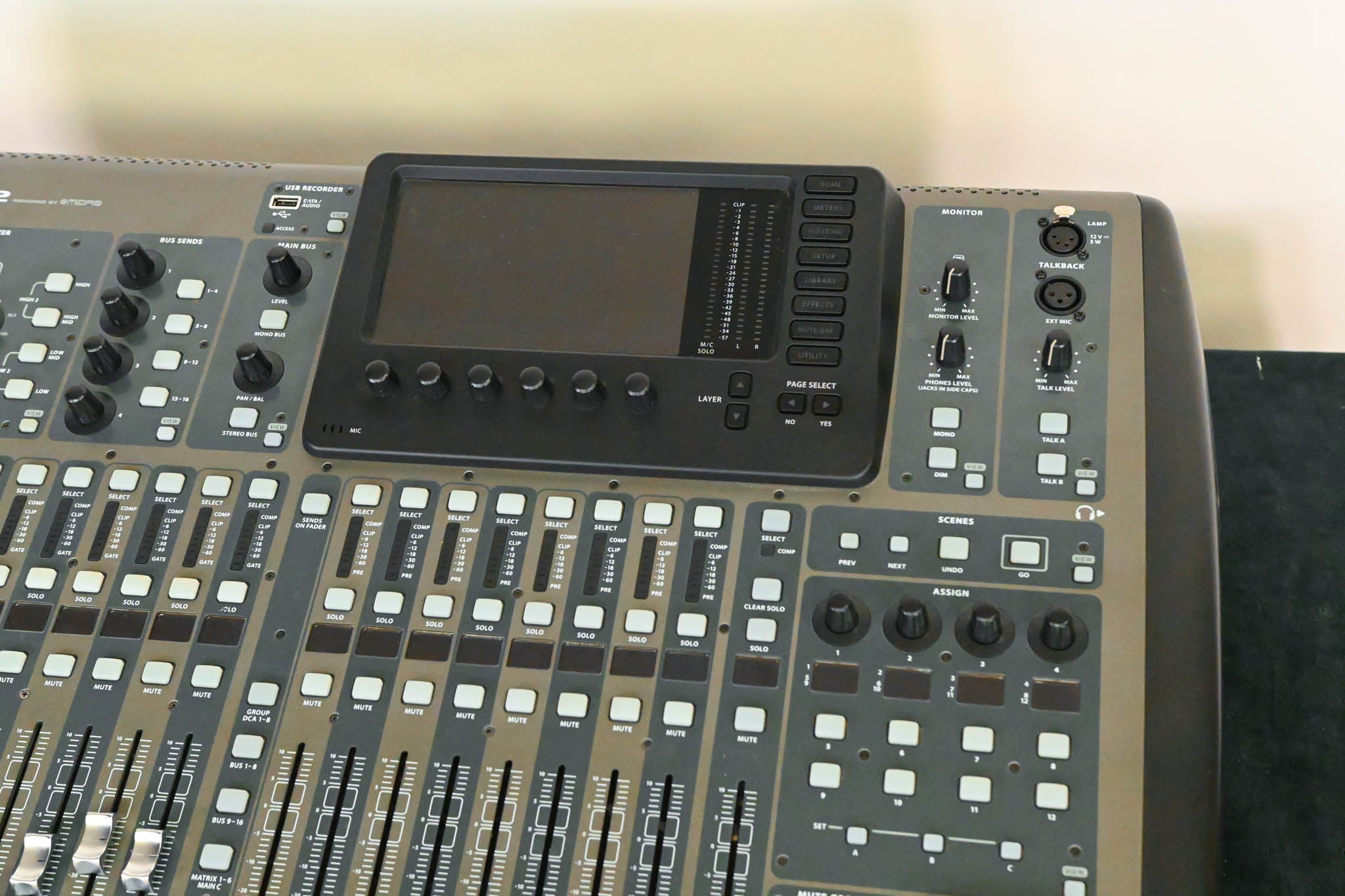 Behringer X32 40-Channel Digital Mixing Console