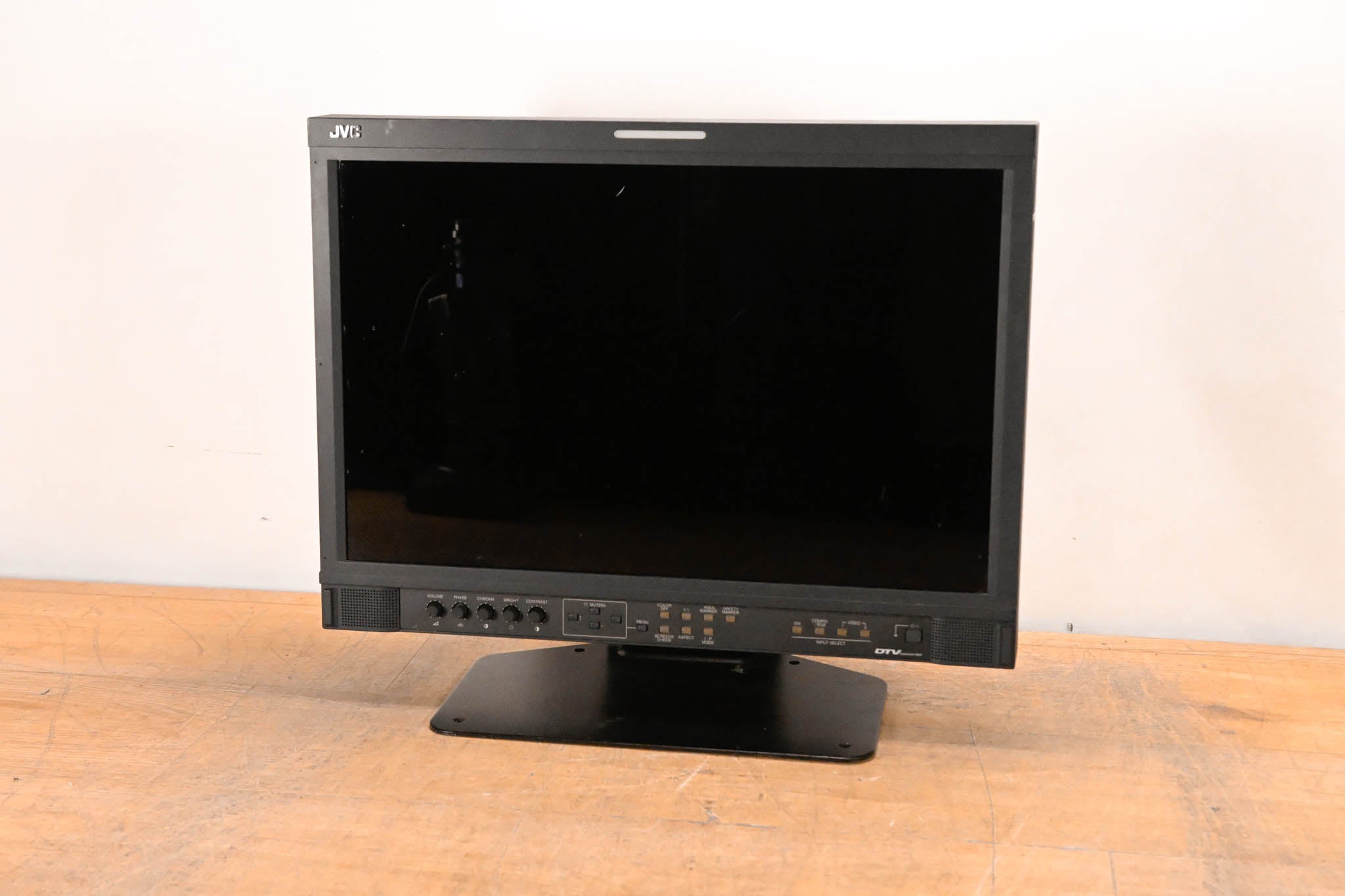 JVC DT-V20L1 20-inch HD Multi-Format Studio Monitor