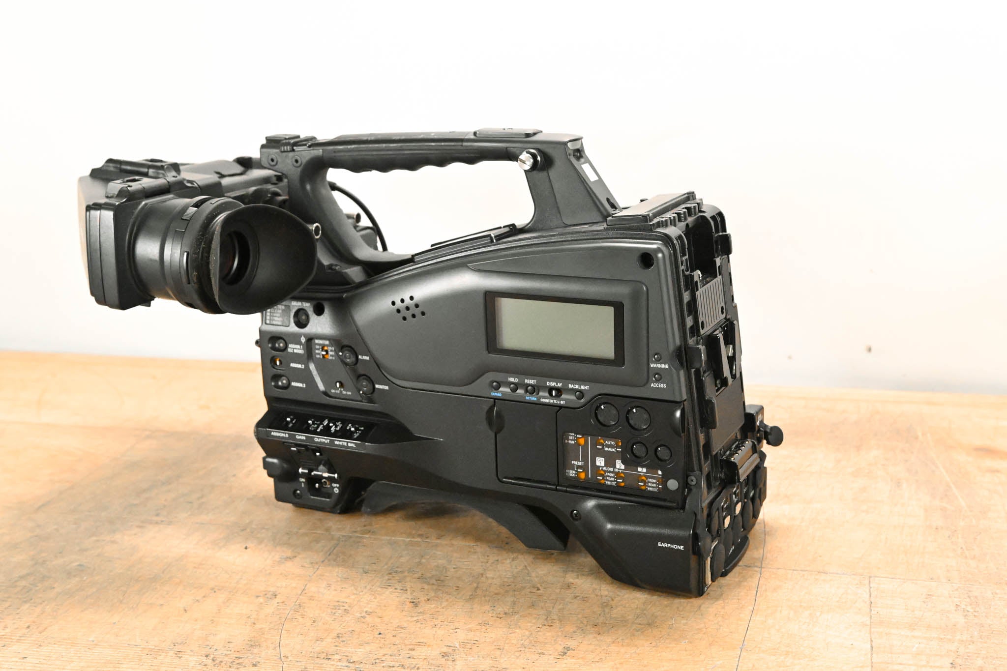 Sony PMW-400 XDCAM HD422 2/3" Camcorder w/ CBK-VF01 Viewfinder + Mic