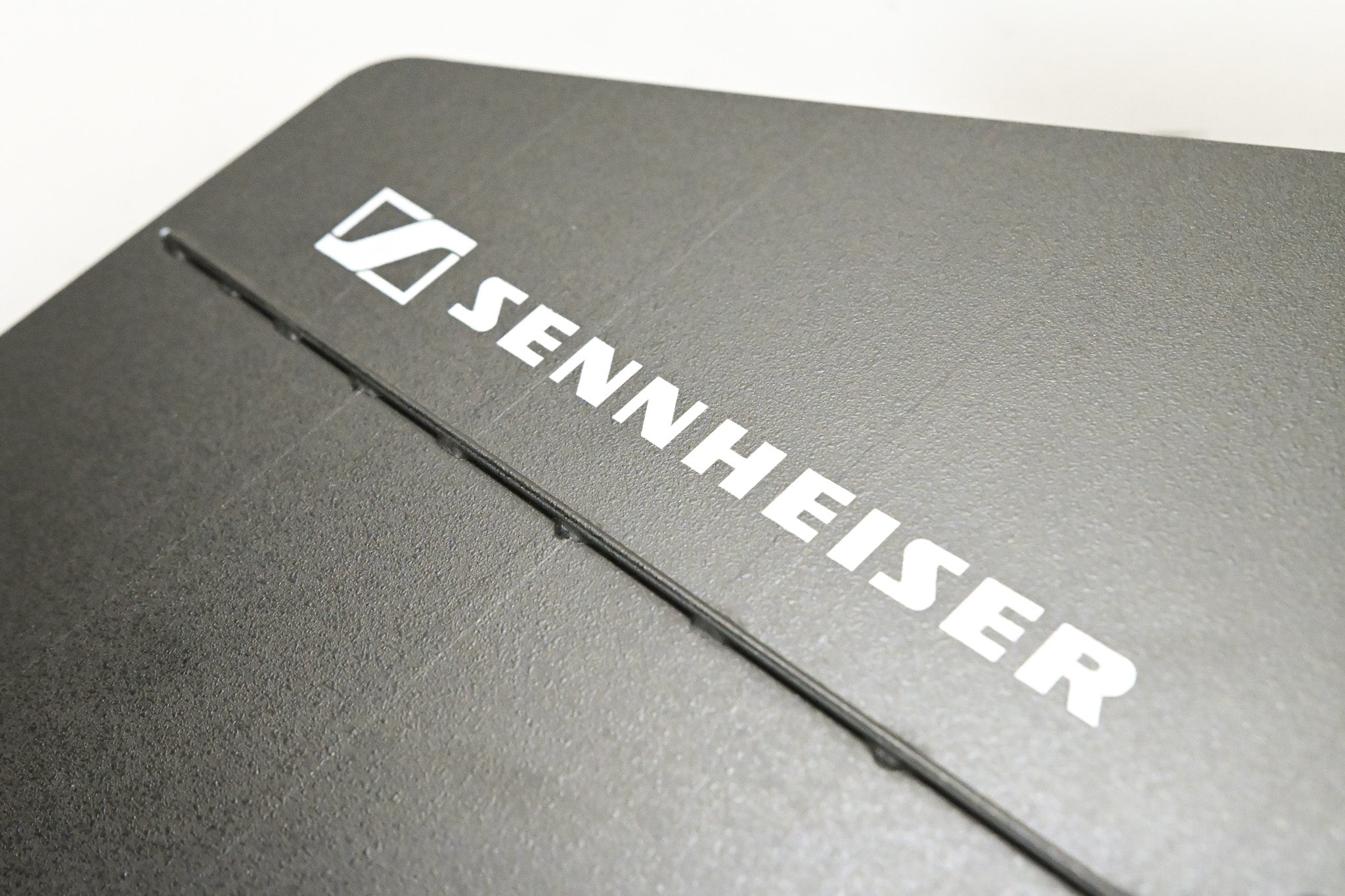 Sennheiser A-2003-UHF Passive Directional Antenna - 450-960 MHz