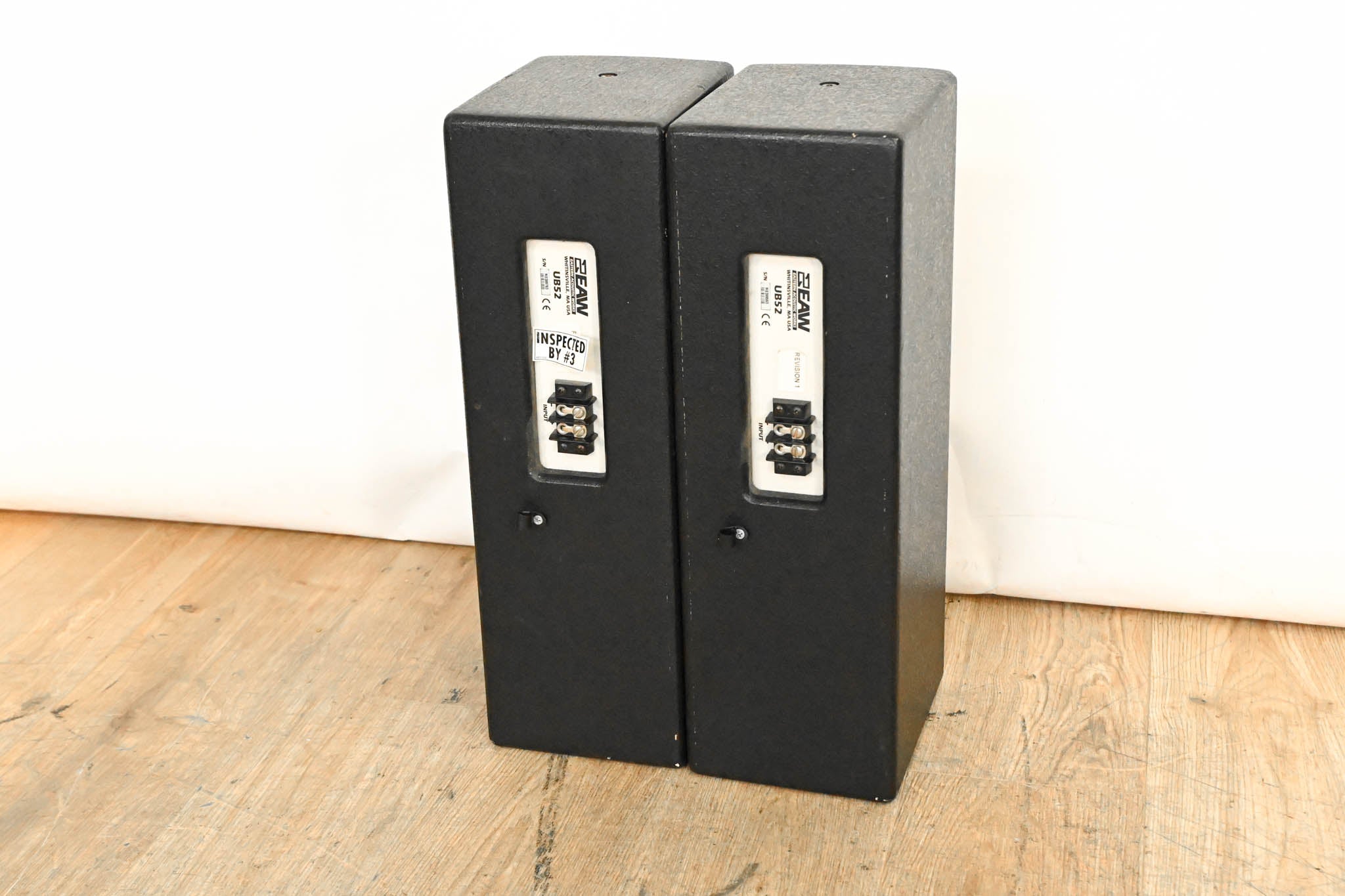 EAW UB52 Two-Way Full-Range Loudspeaker (PAIR)