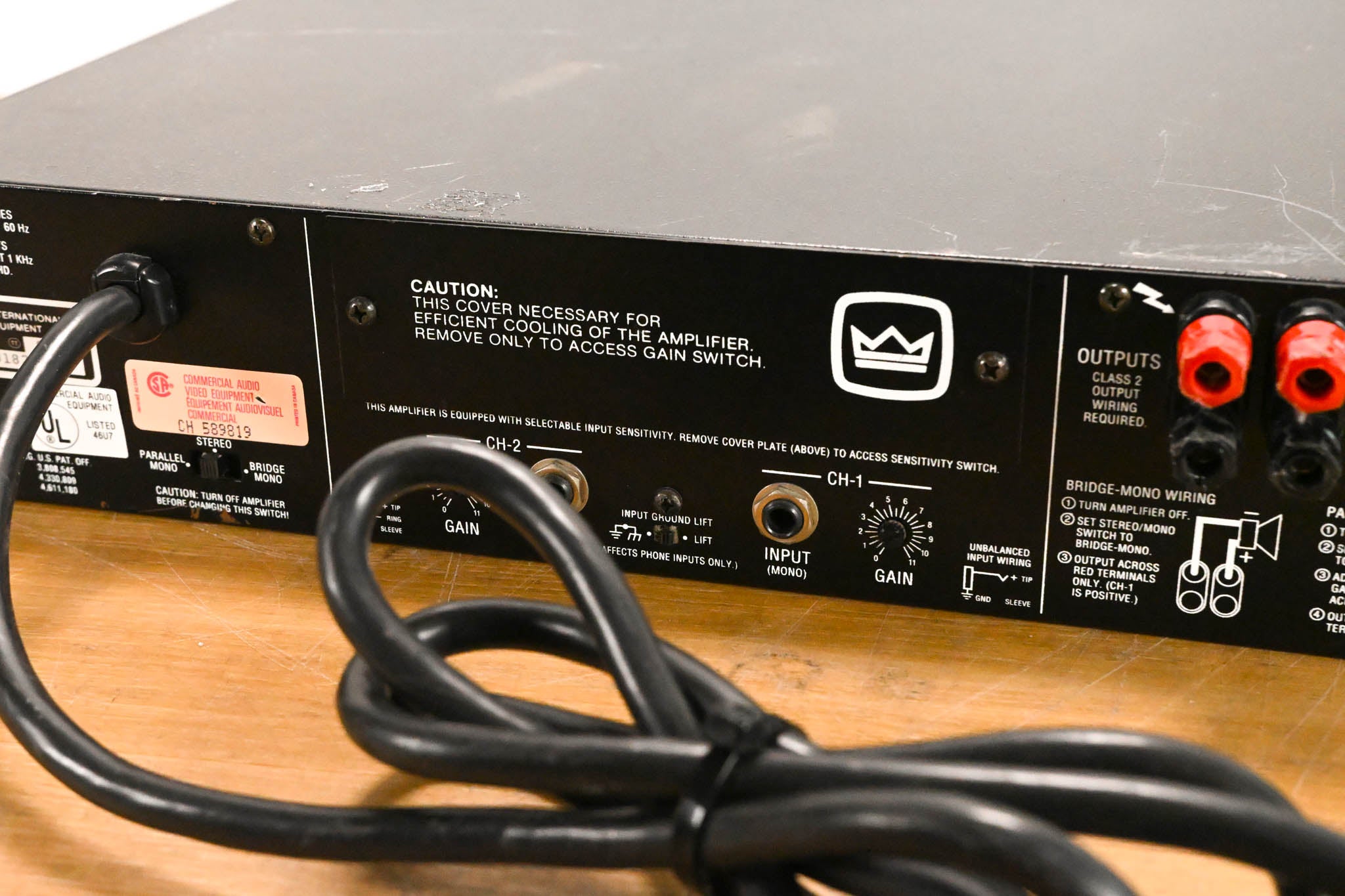 Crown Micro-Tech 600 2-Channel Power Amplifier