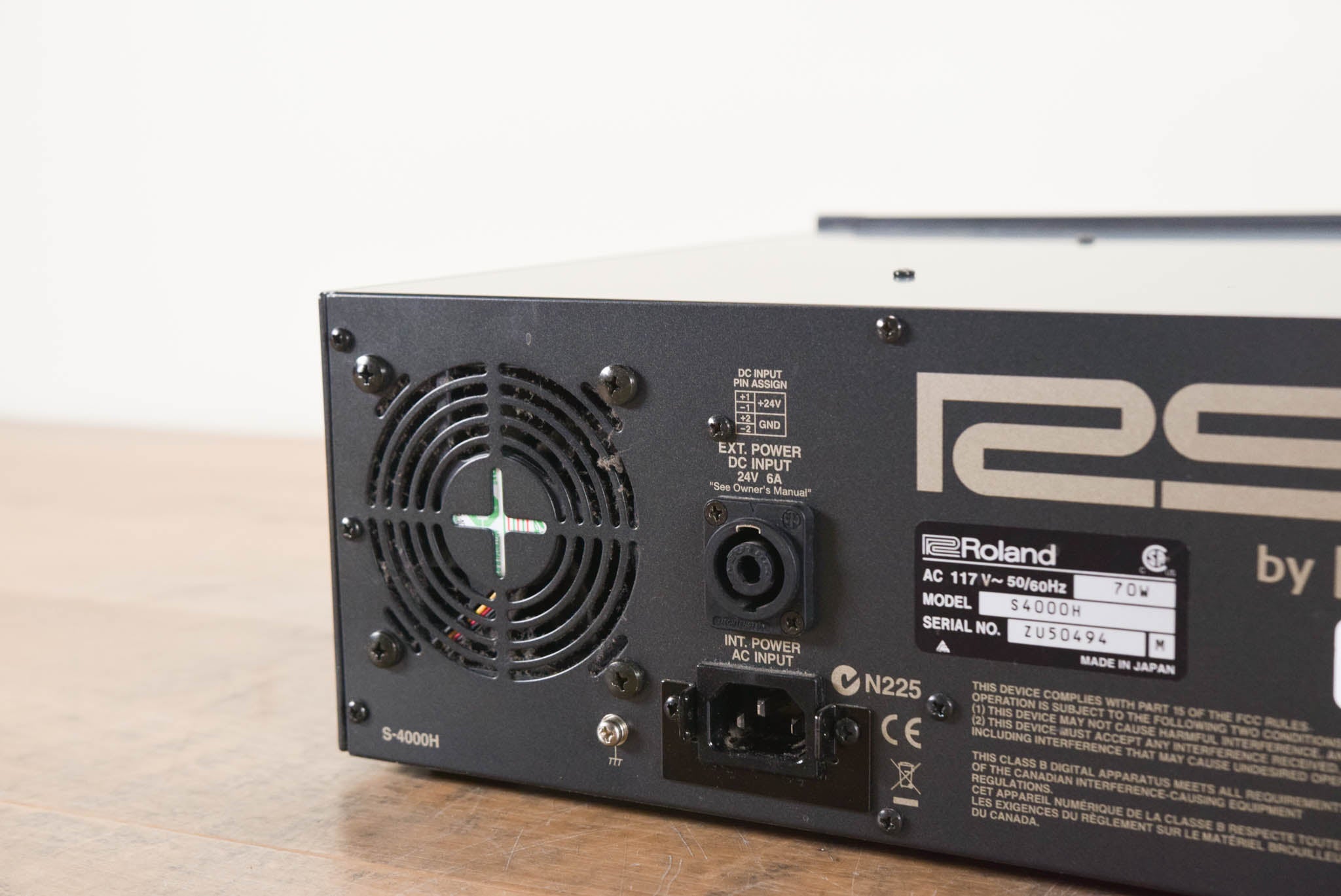 Roland S-4000H Digital Snake 32 x 8 Front of House Unit