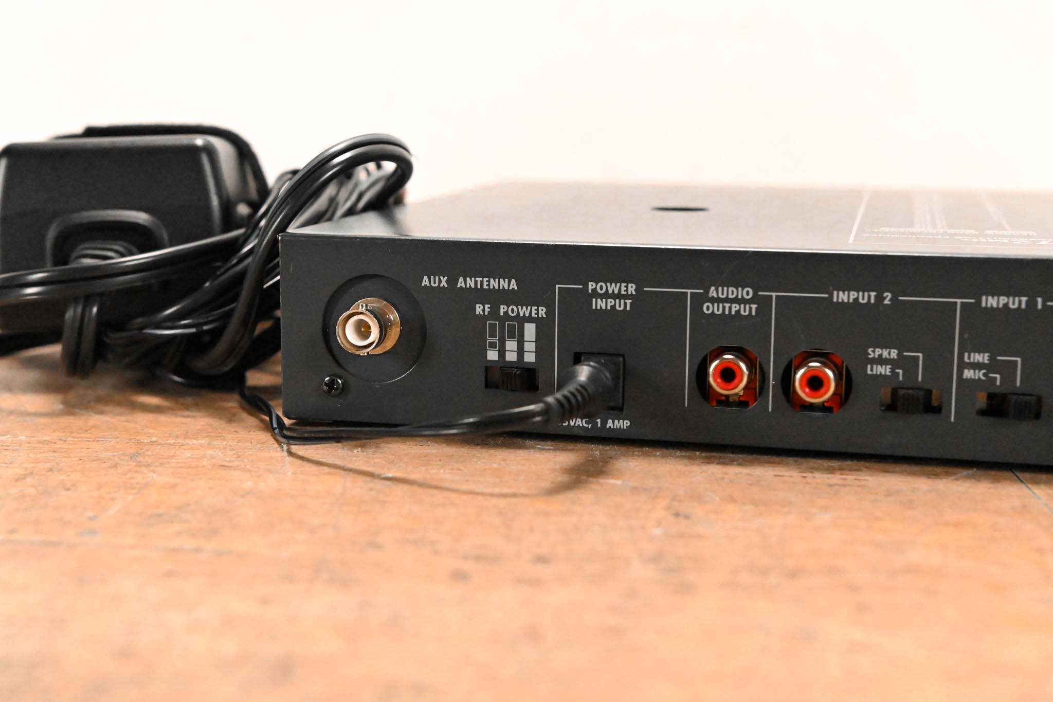 Listen Technologies LT-800-072 Stationary RF Transmitter