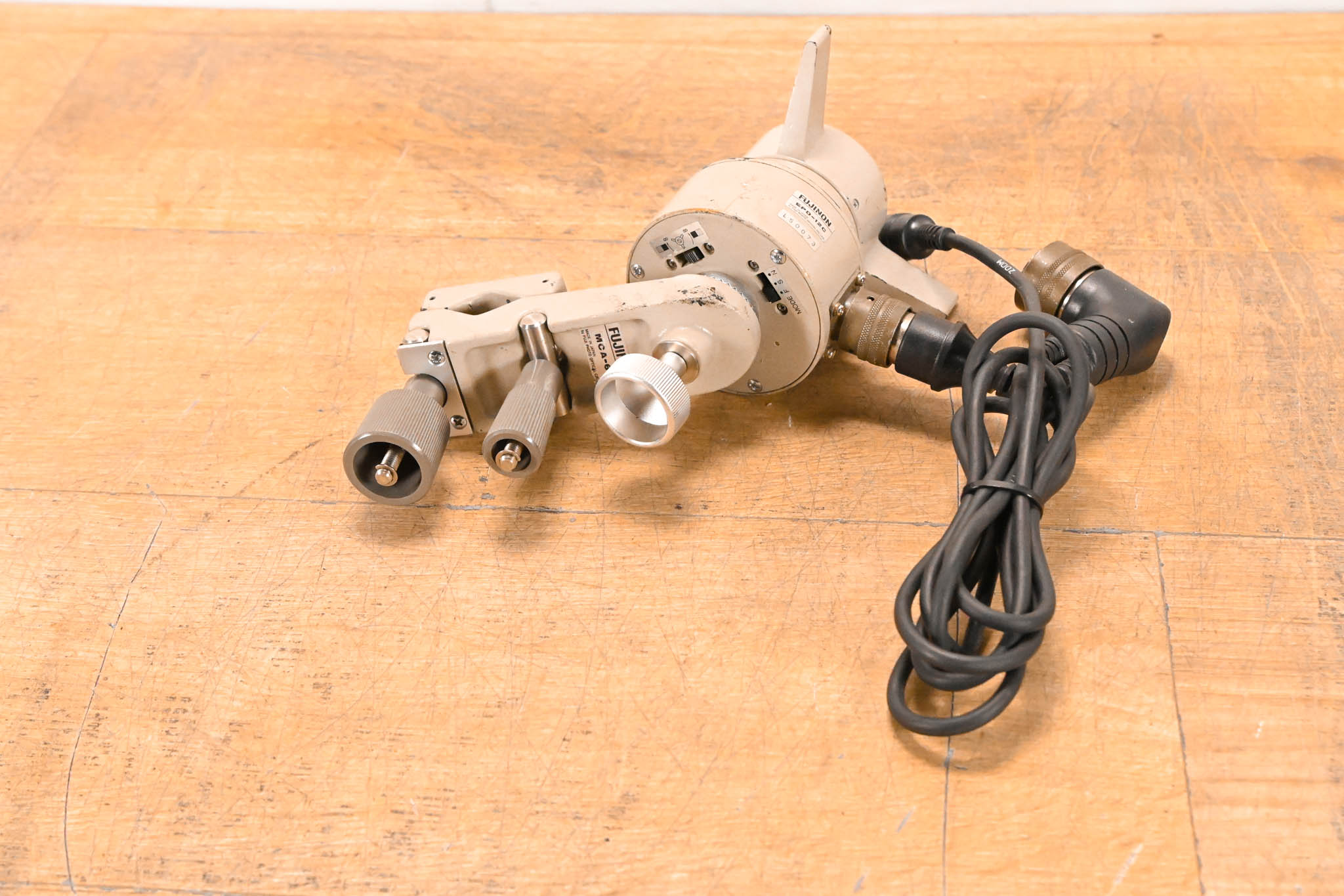 Fujinon EPD-12C Focus Controller with MCA-6B Clamp