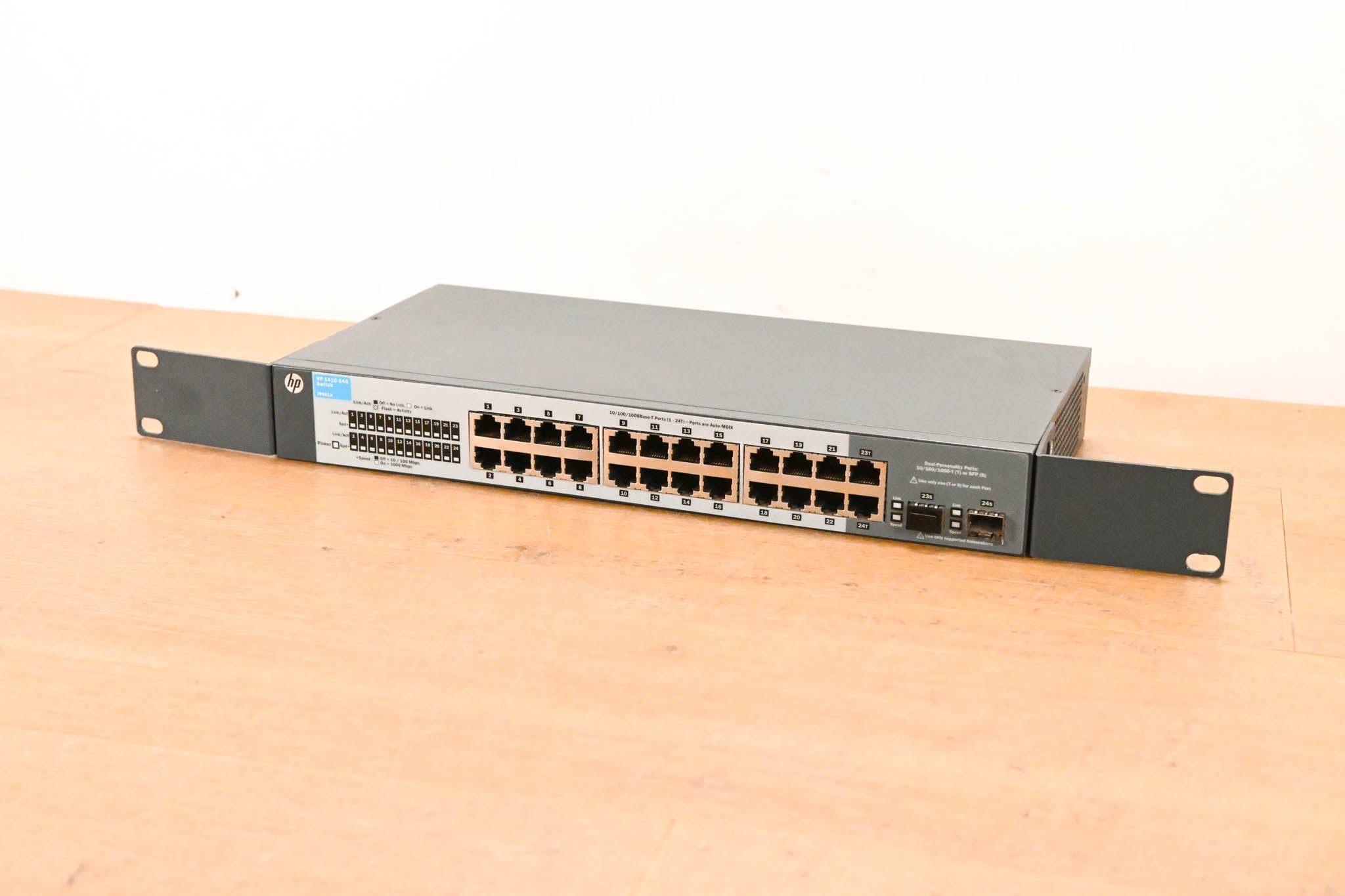 HP 1410-24G 24-Port Network Switch (J9561A)