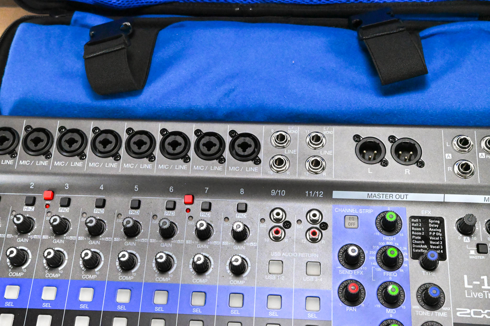 Zoom LiveTrak L-12 12-Channel Digital Mixer / Recorder