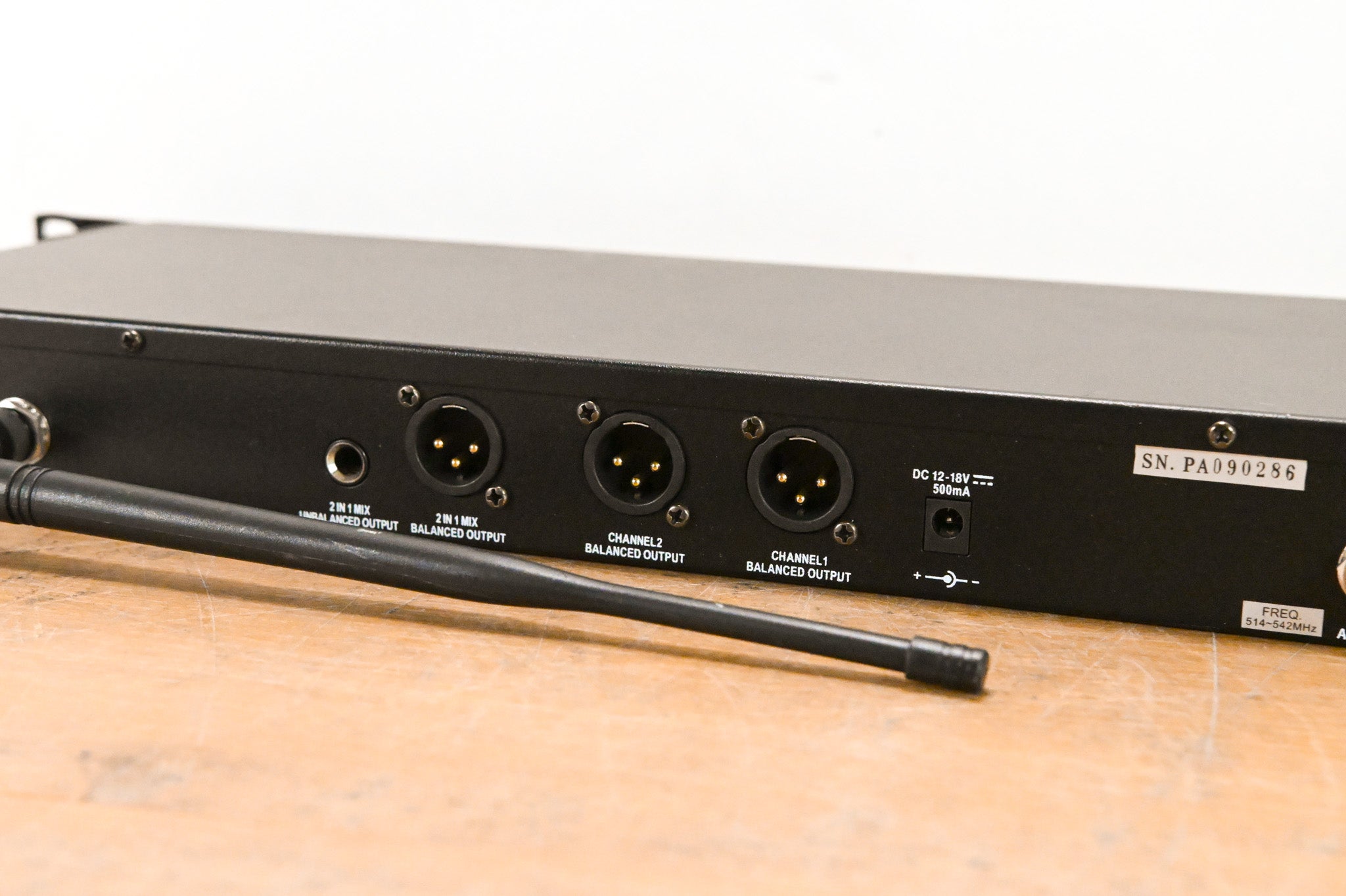 Airwave Technologies AT-4200 Wireless Receiver: 514-542 MHz (NO PSU)