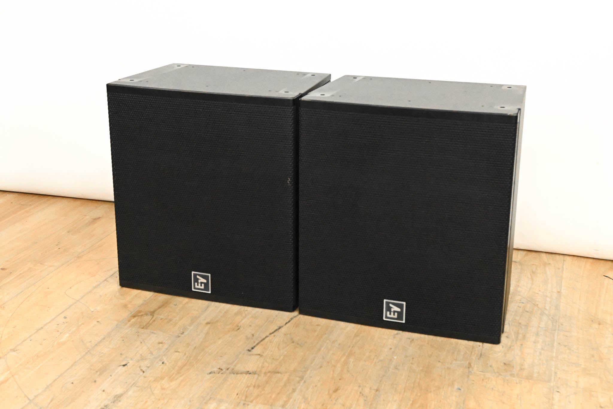 Electro-Voice (EV) EVA-2082S/906 Full-Range Line-Array Speaker (PAIR)