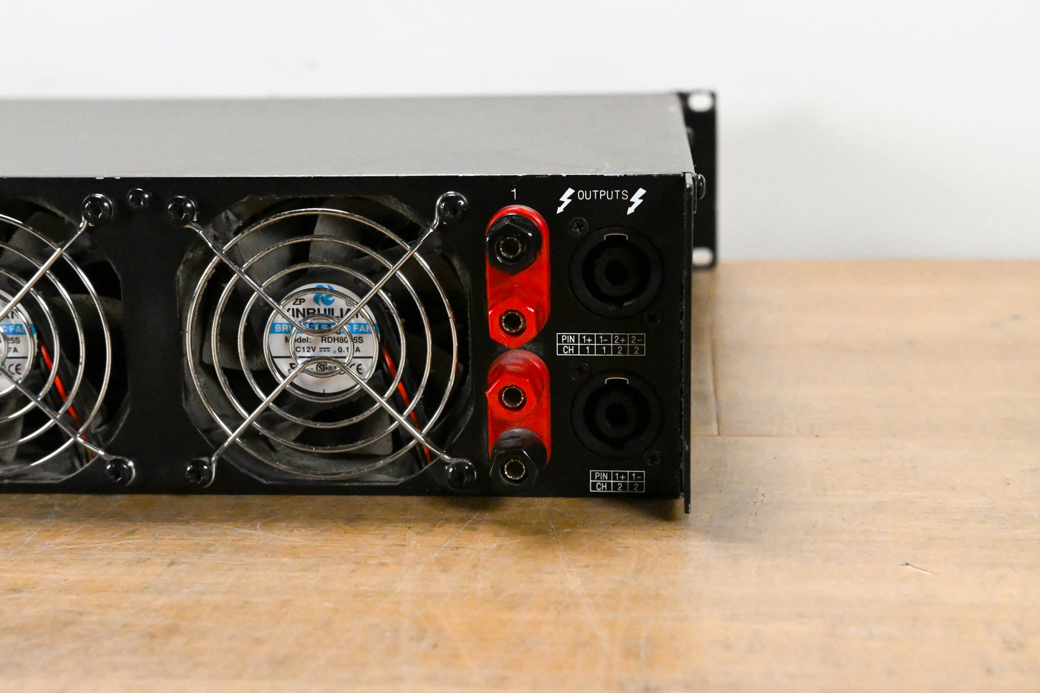 Crown XLS 402 2-Channel Power Amplifier