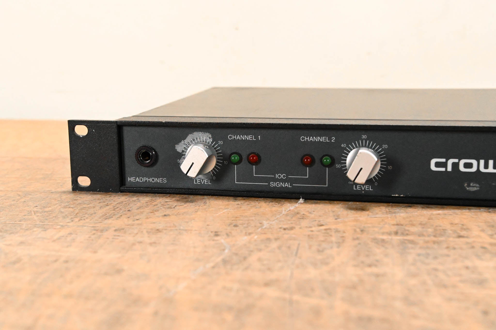 Crown D-45 Two-Channel, 35W Power Amplifier