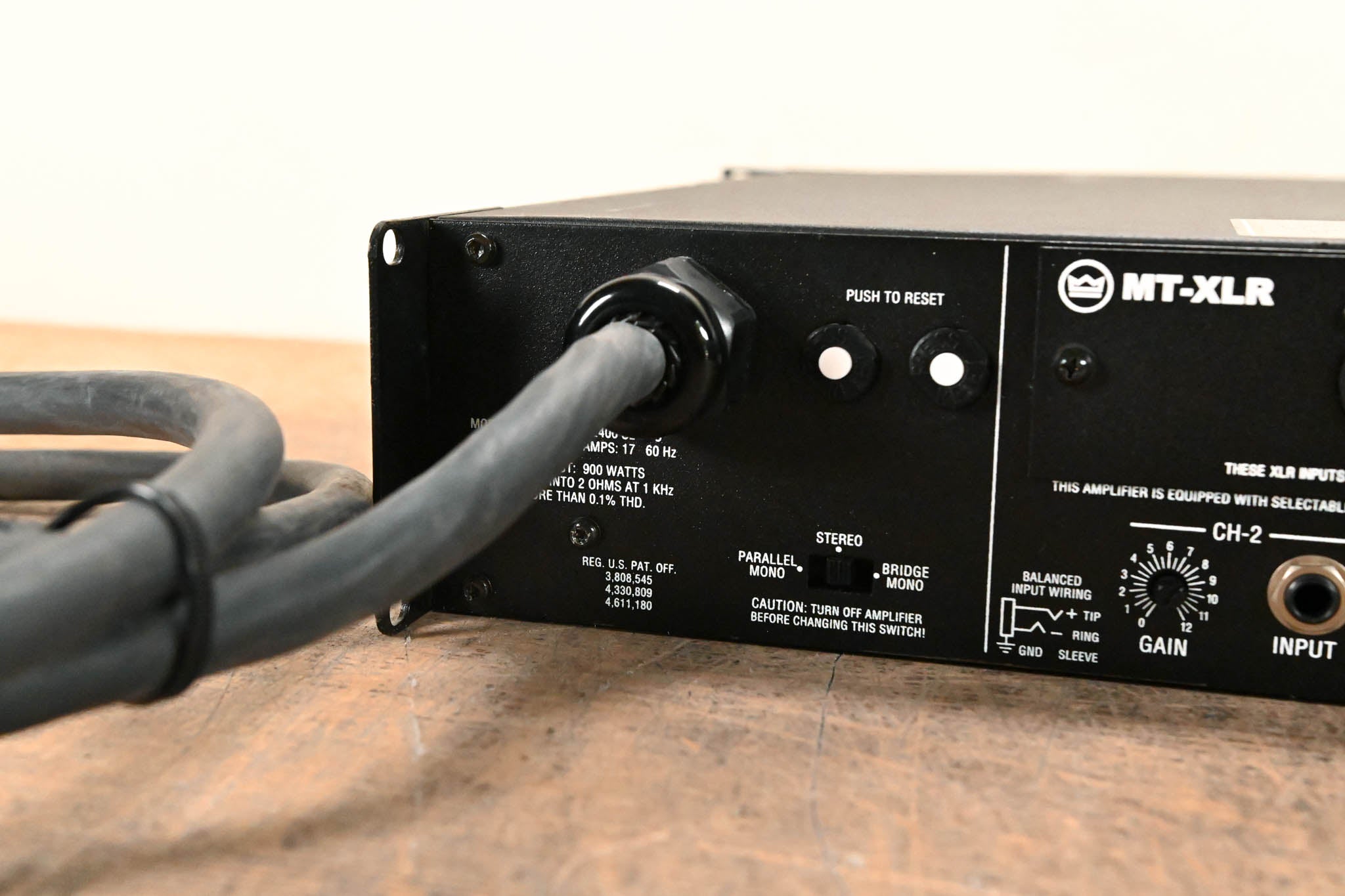 Crown Micro-Tech 2400 2-Channel Power Amplifier