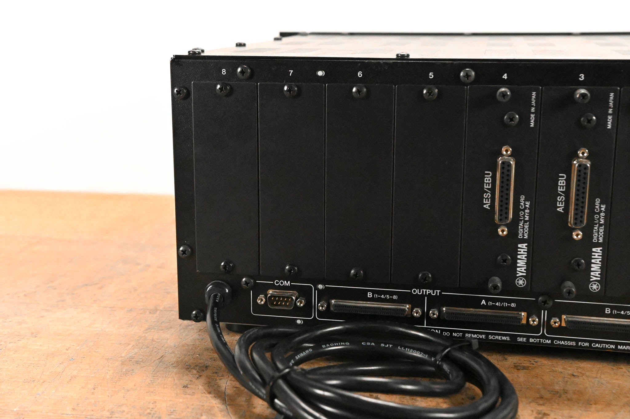 Yamaha DIO8 Digital I/O Box with 4 AES/EBU Cards