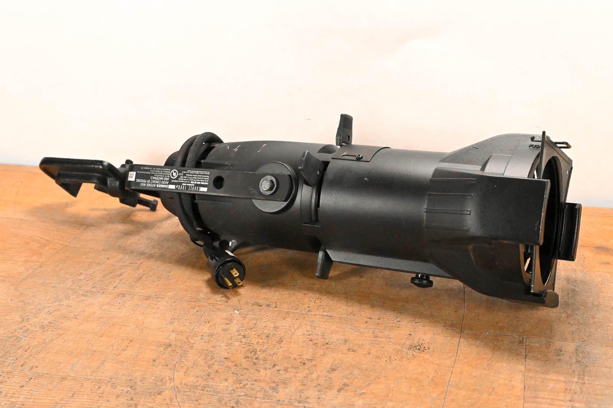 ETC Source Four Jr 25-50 Degree Zoom 575 Ellipsoidal Light