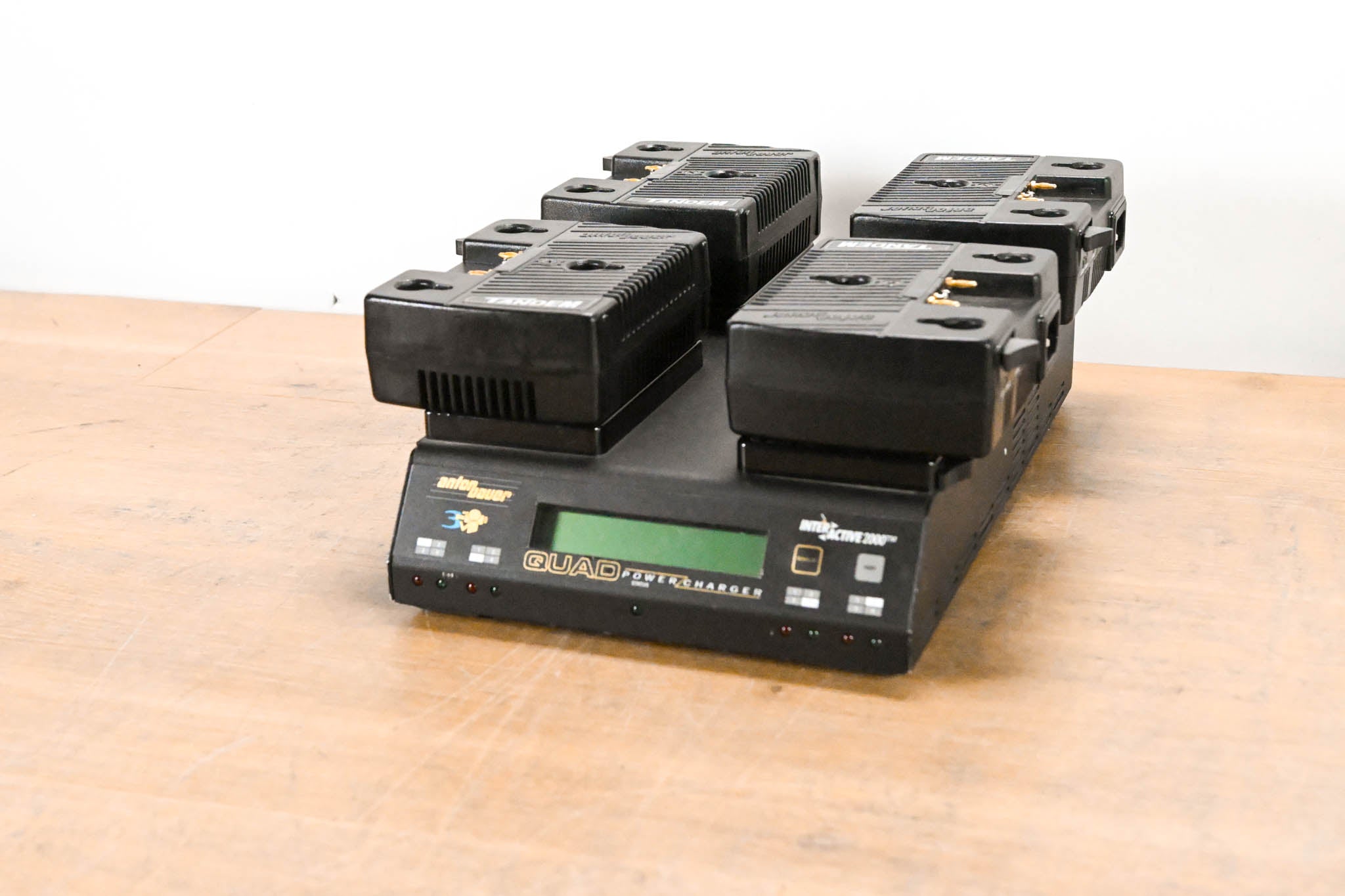 Anton Bauer Q-2702 QUAD PowerCharger w/ 2x Tandem PSU