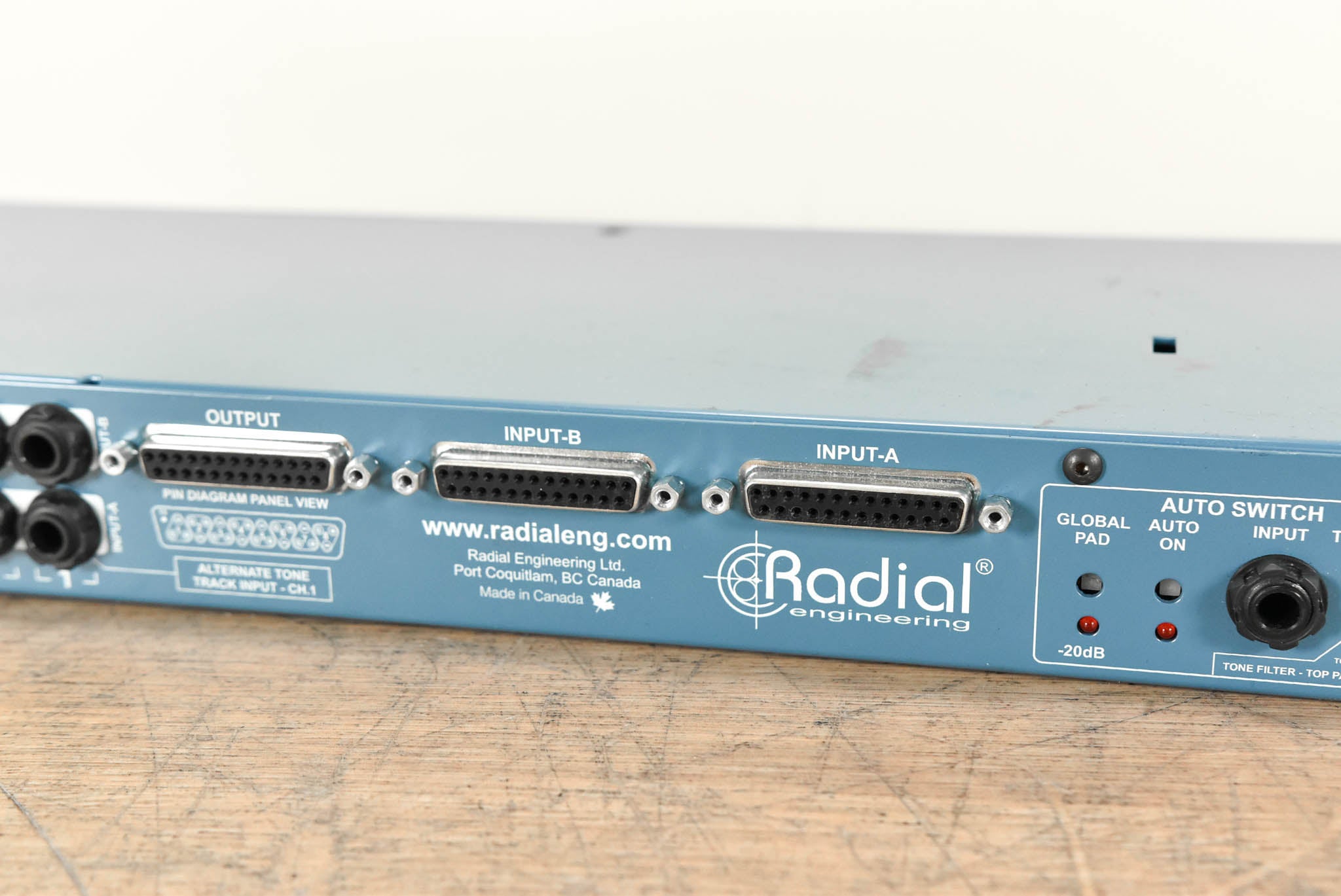 Radial SW8 MK2 8-Channel Line Level Auto-Switcher