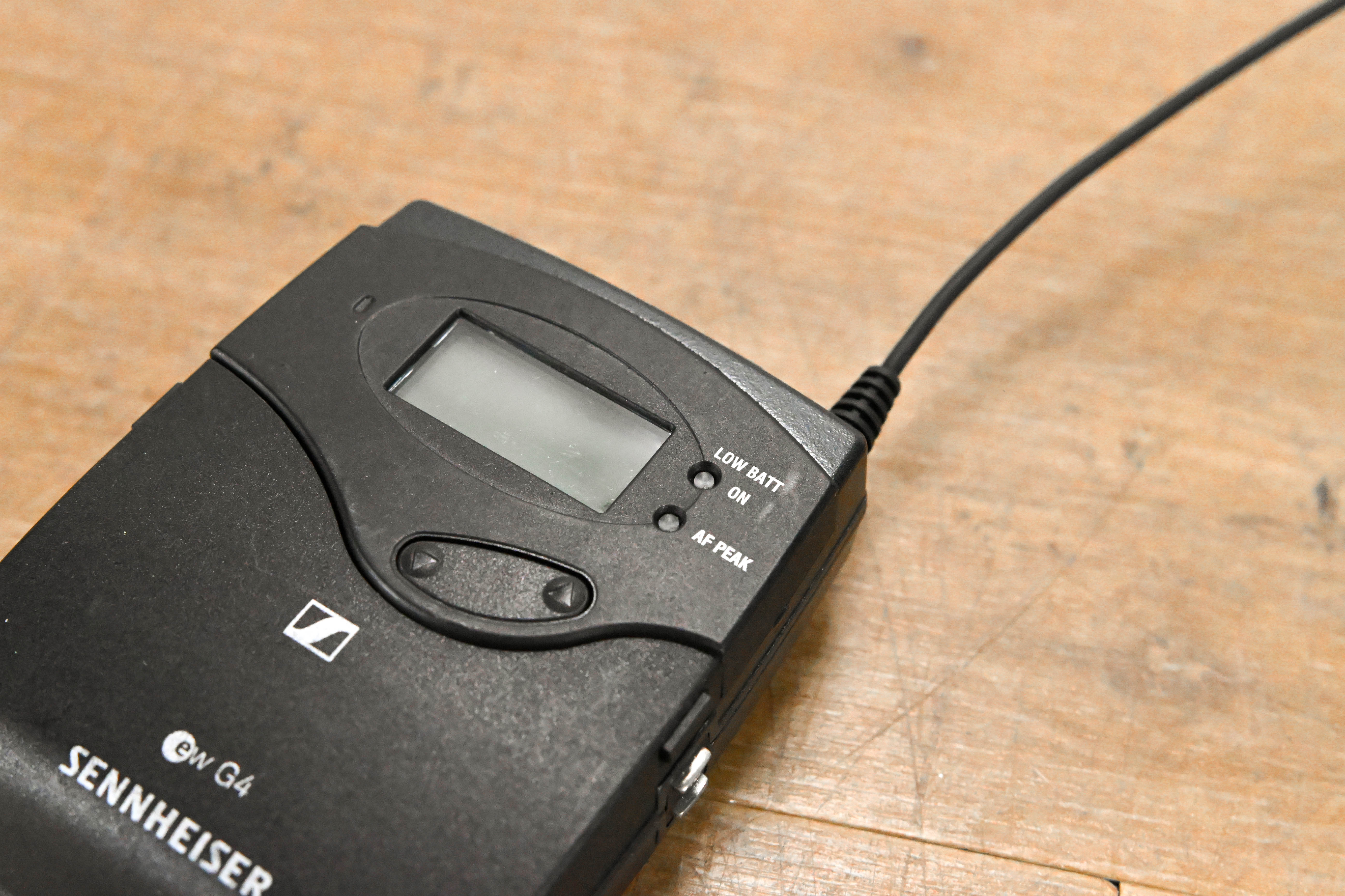 Sennheiser SK 100 G4 Wireless Bodypack Transmitter A1 Range: 470-516 MHz