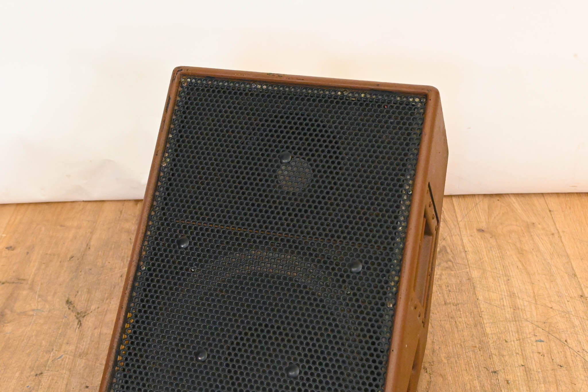 EAW SM200iV Two-Way Full Range Passive Stage Monitor