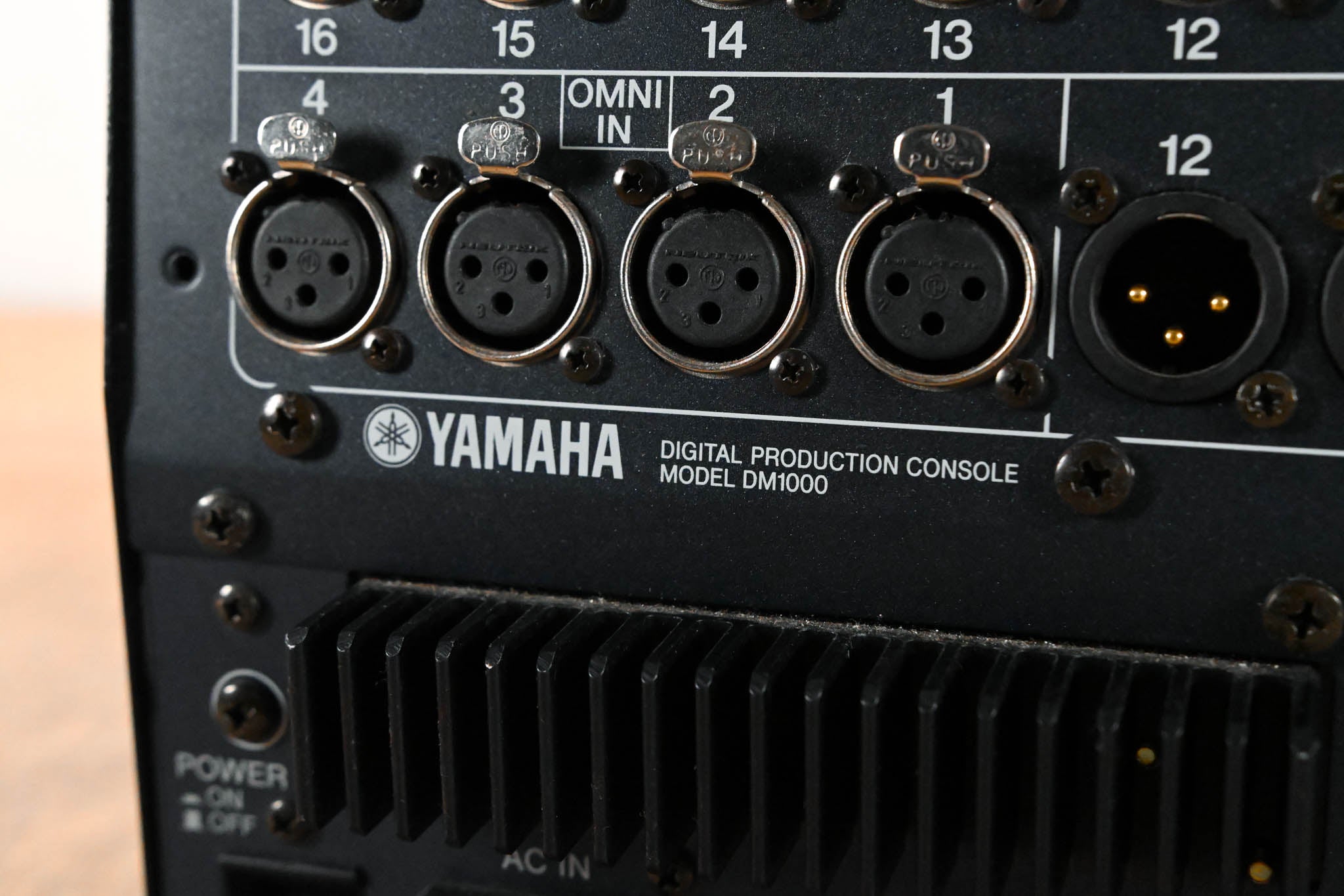 Yamaha DM1000 48-Channel Digital Audio Mixing Console