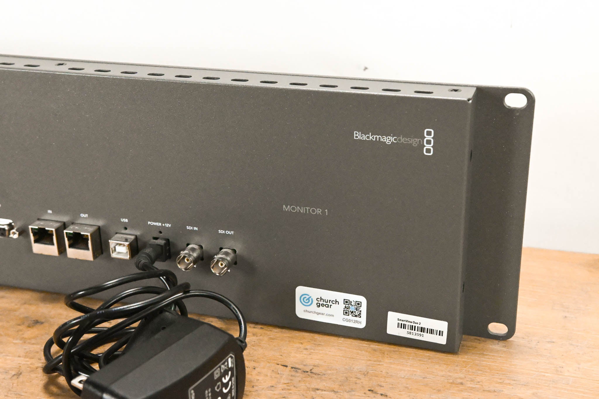 Blackmagic Design Smartview Duo 2 Dual 8" LCD Monitors