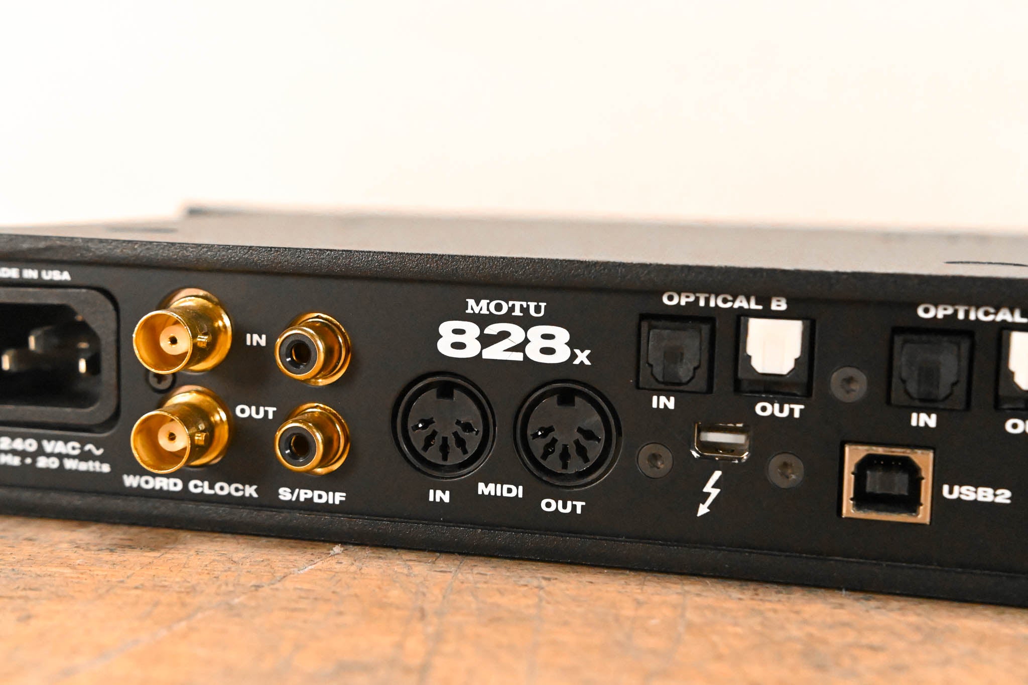 MOTU 828x 28x30 Thunderbolt / USB 2.0 Audio Interface