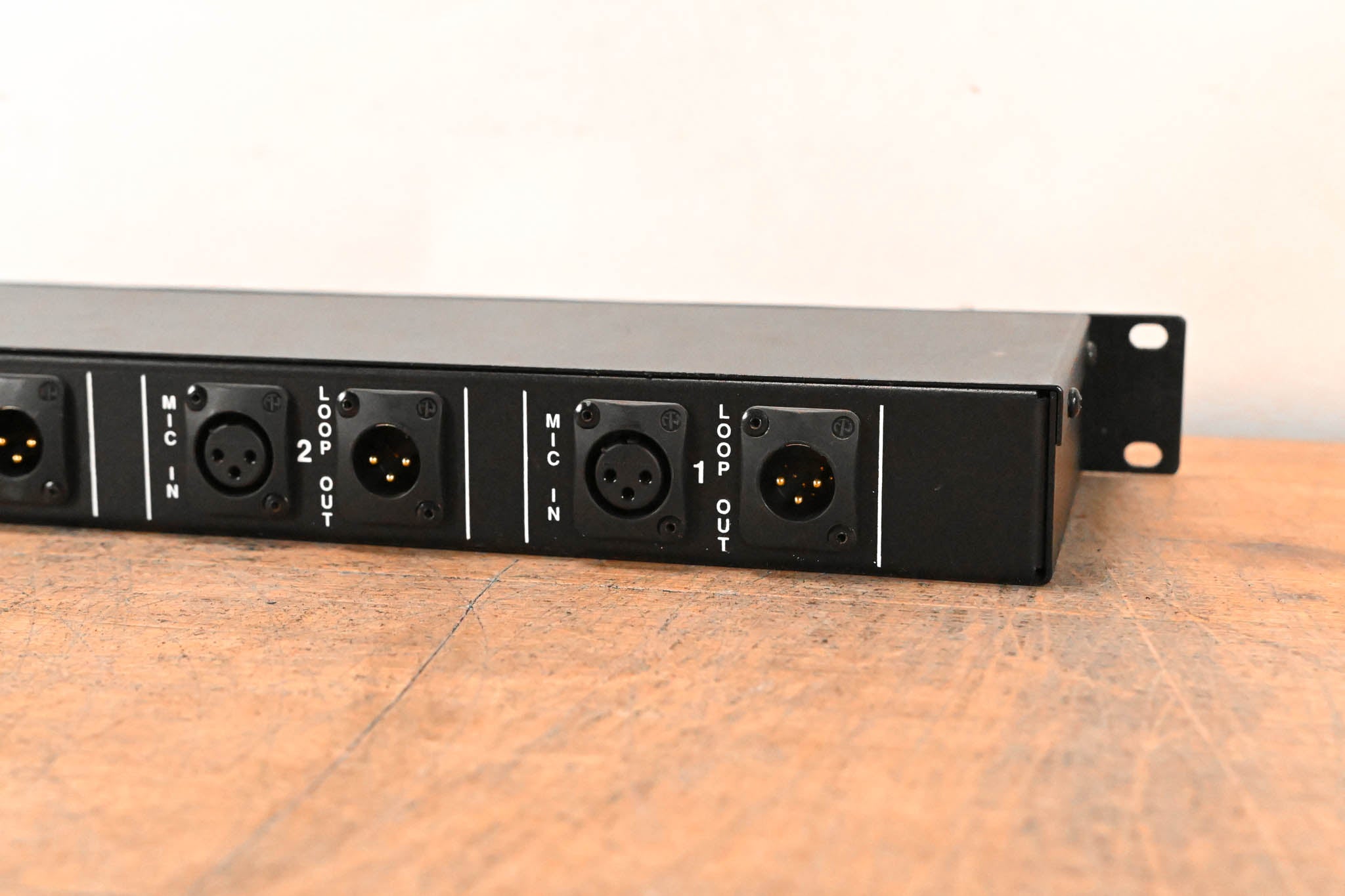Horizon MS-4 4-Channel Rackmount Mic Splitter