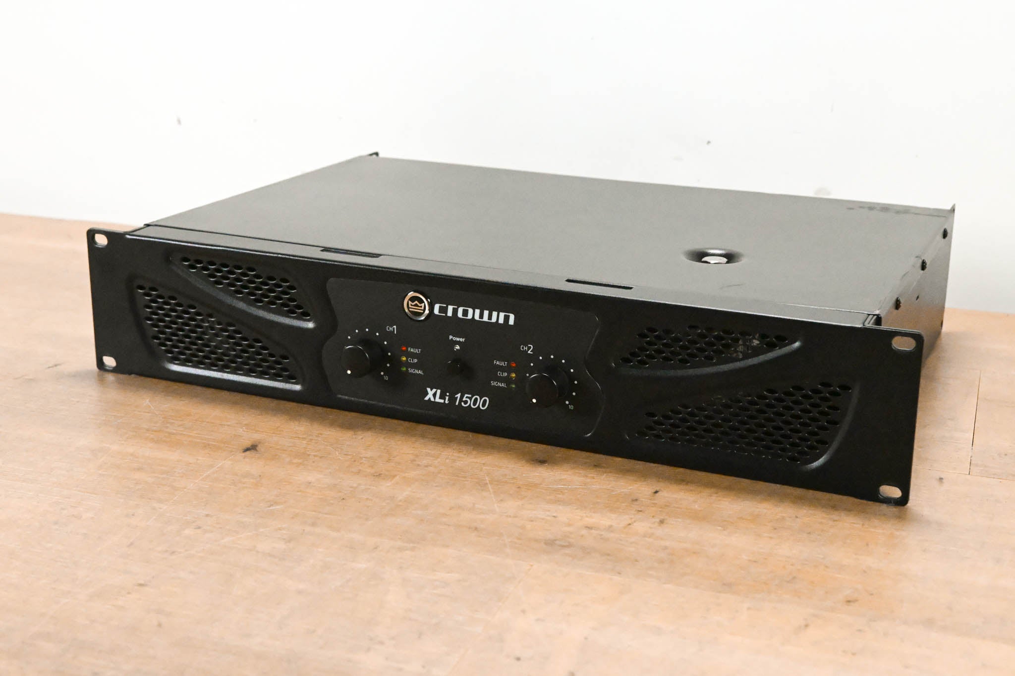 Crown XLi 1500 2-Channel, 450W @ 4Ω Power Amplifier