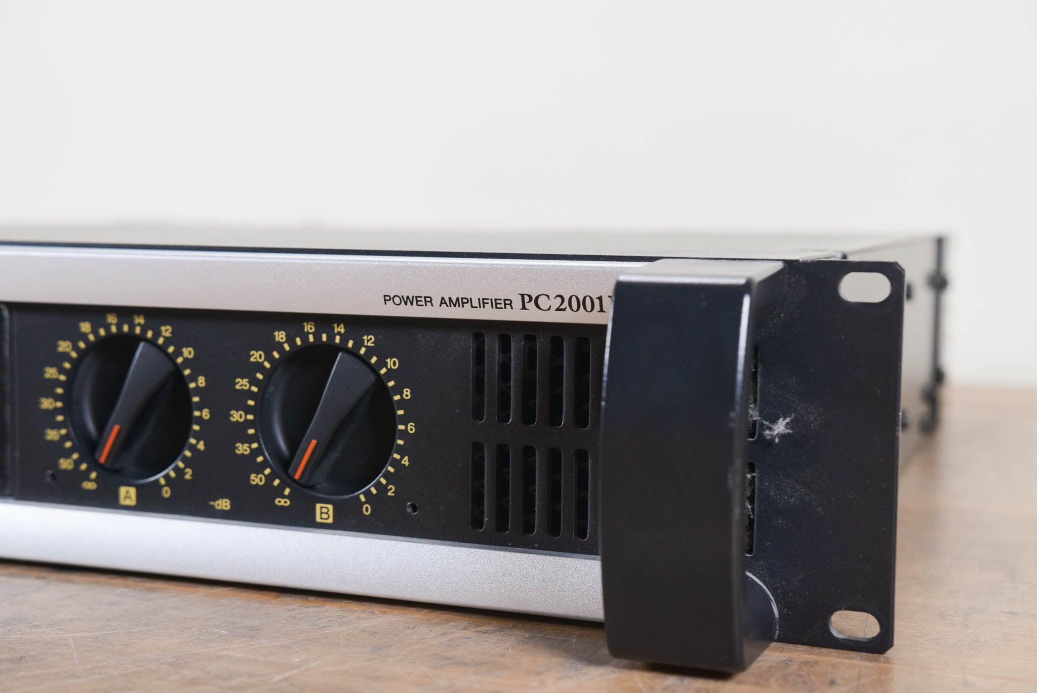 Yamaha PC2001N 2-Channel Power Amplifier