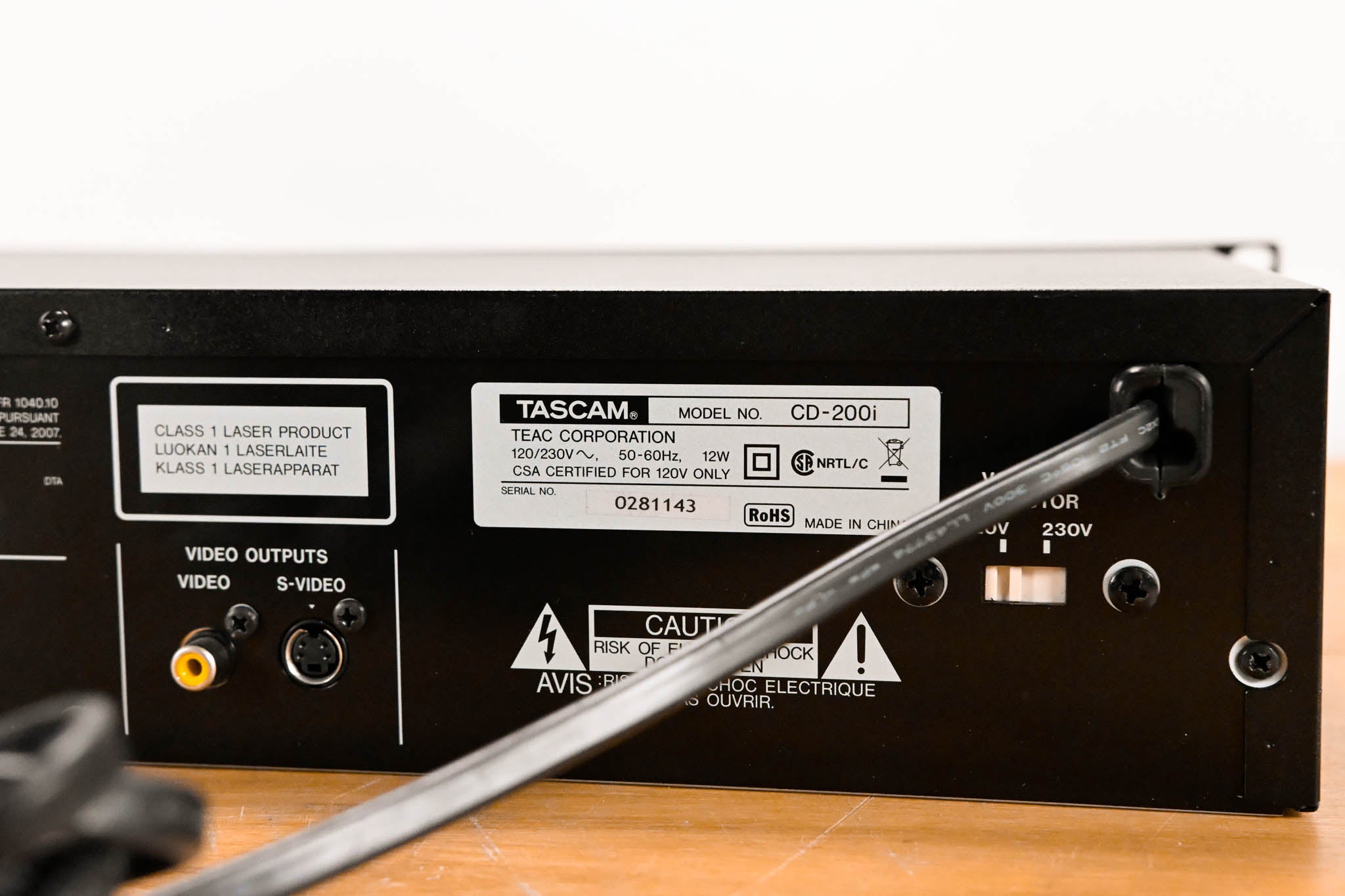 TASCAM CD-200i Rackmountable CD Player with iPod Dock