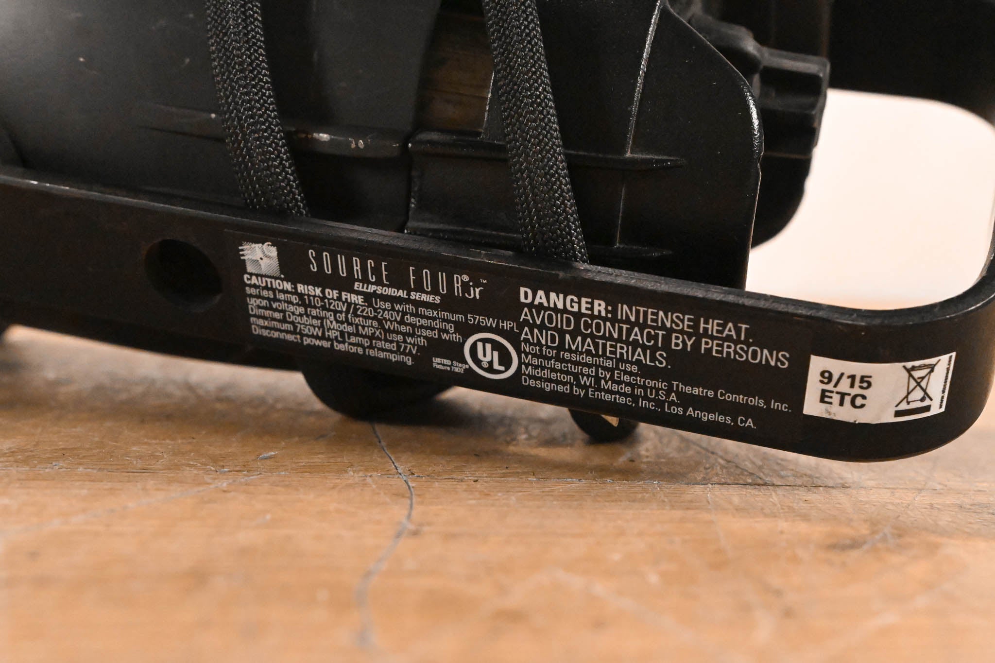 ETC Source Four Jr 25-50 Degree Zoom 575 Ellipsoidal Light