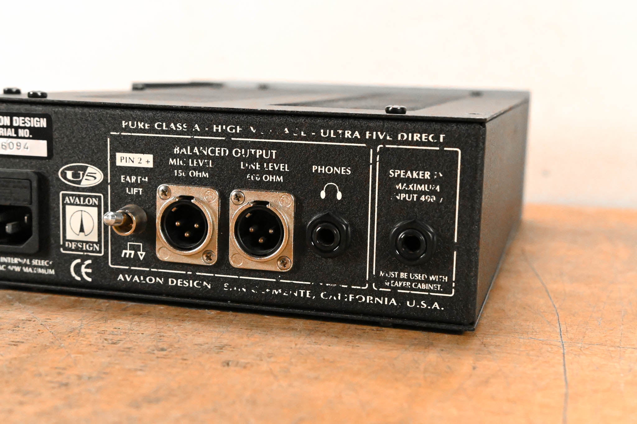 Avalon U5 Active Instrument Direct Box and Preamp