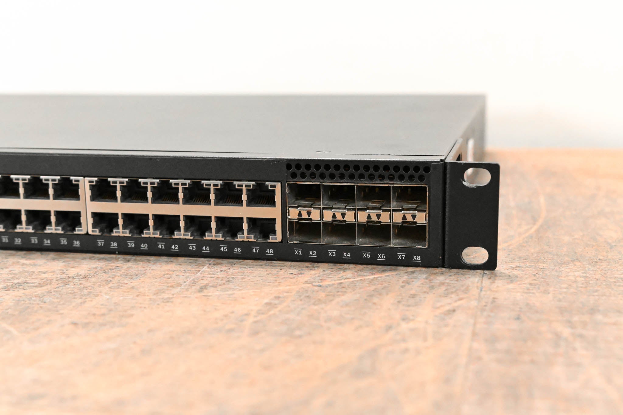 Brocade ICX 7250-48P-2X10G 10/100/1000 48-Port PoE+ Switch