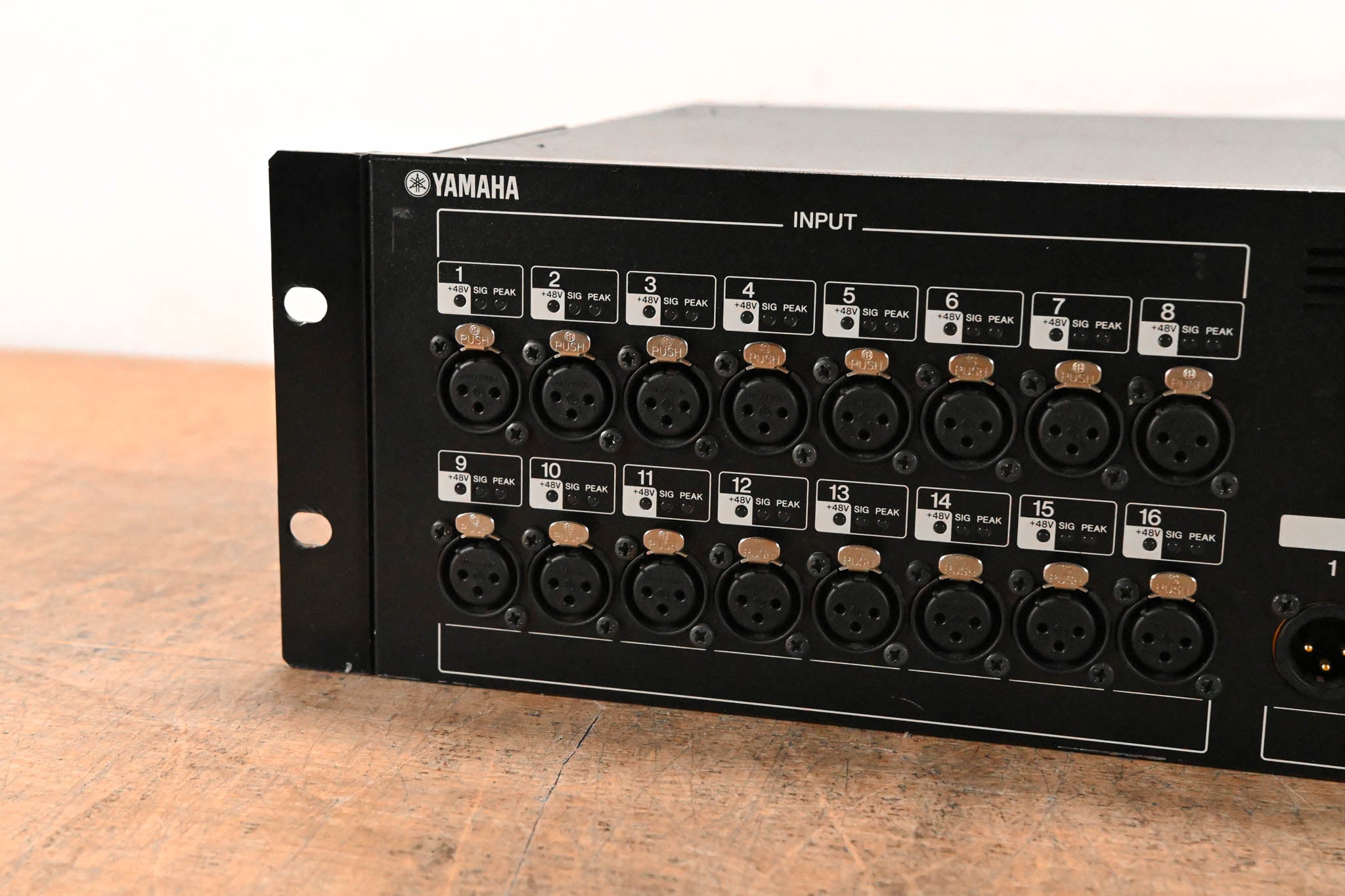 Yamaha SB168-ES 16-Channel EtherSound Stage Box