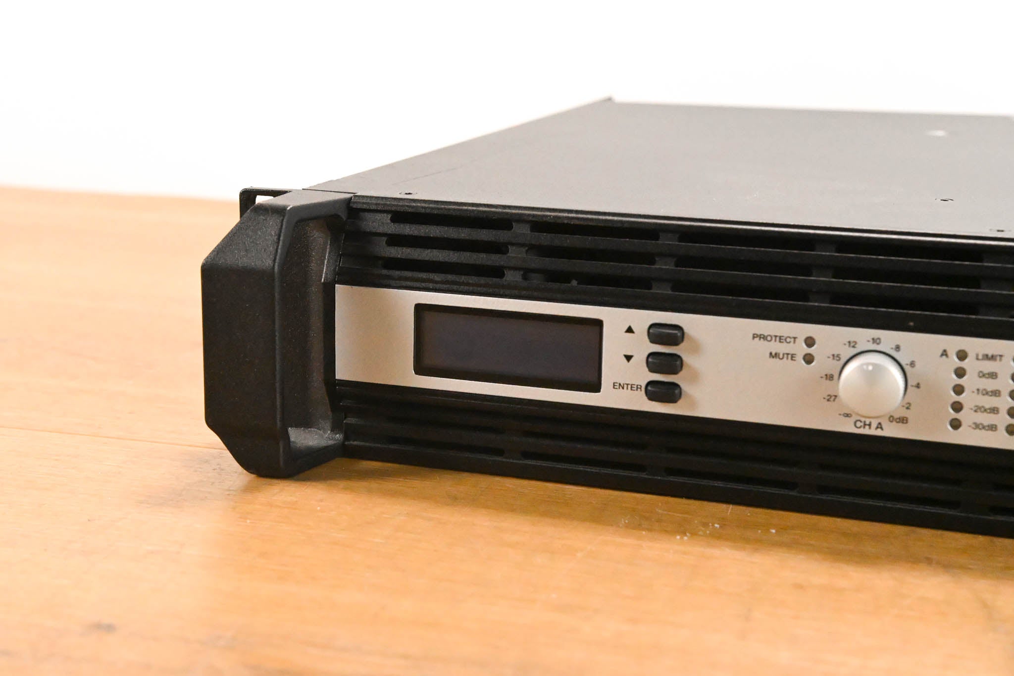 Electro-Voice (EV) TG-5 120V 2-Channel Tour Grade Power Amplifier