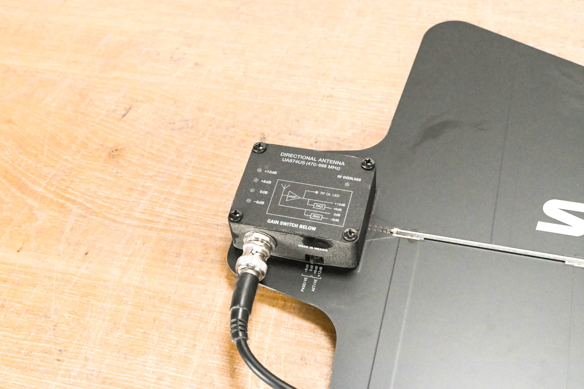 Shure UA874US Active Directional Antenna - 470-698 MHz