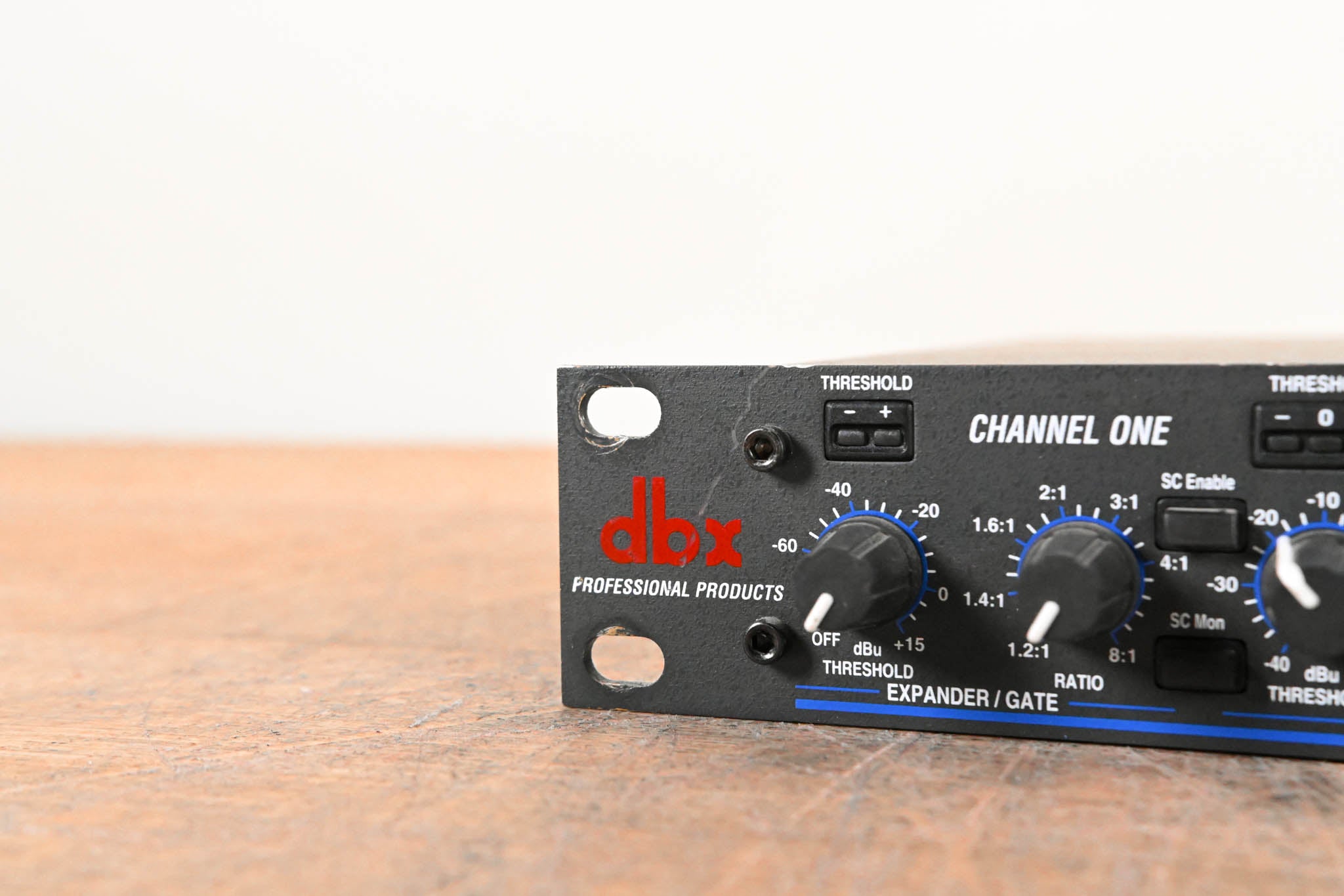 dbx 1066 2-Channel Compressor/Limiter/Gate