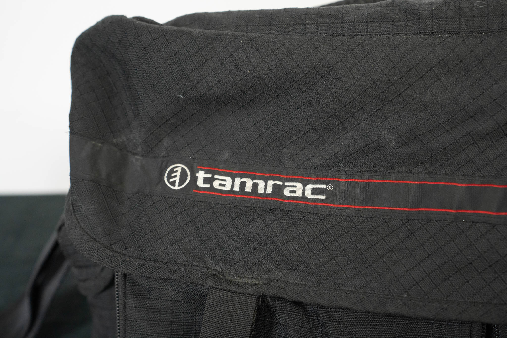 Tamrac Camera Bag - 16" x 8" x 6"